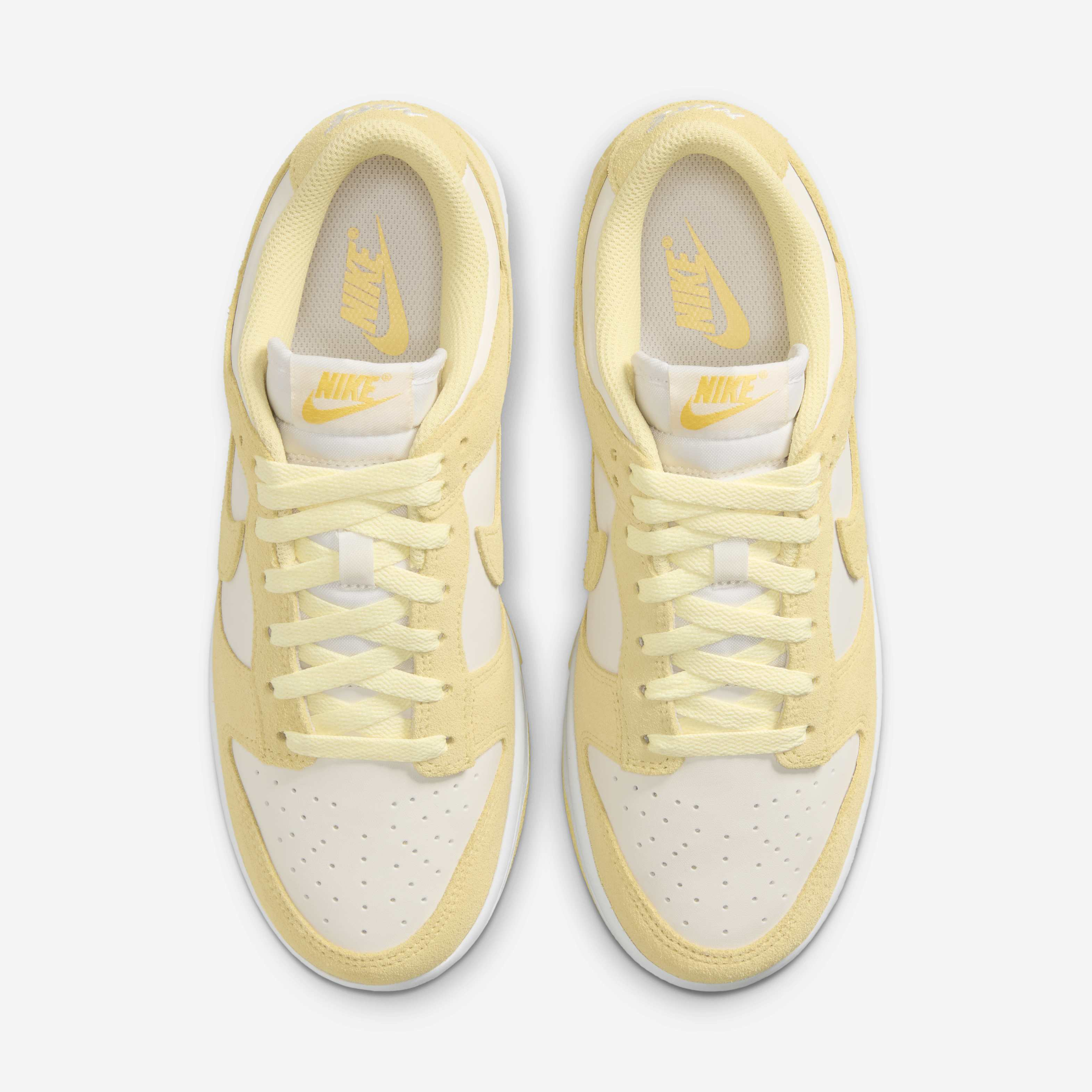Nike Dunk Low Suede image number 3