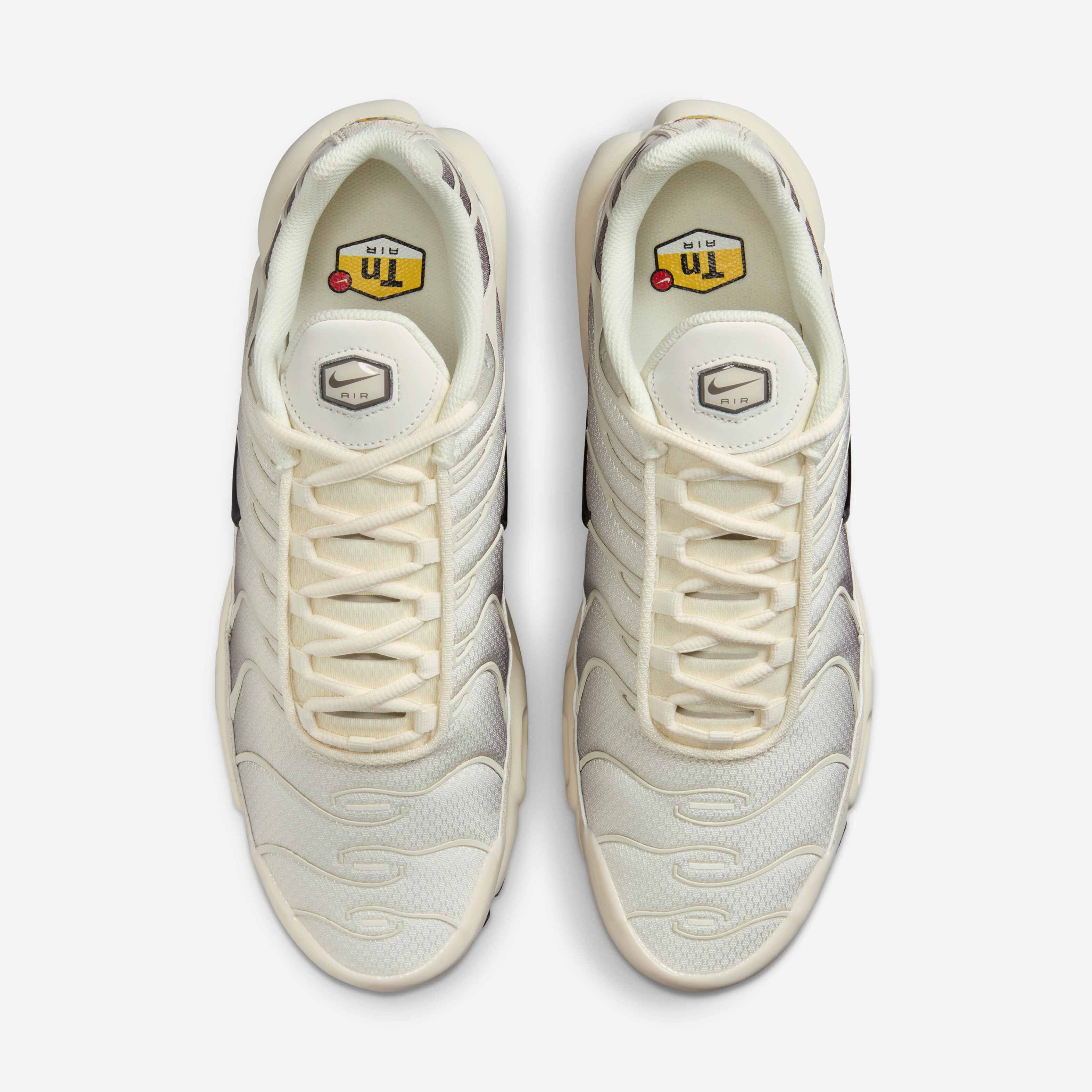 Nike Air Max Plus image number 3