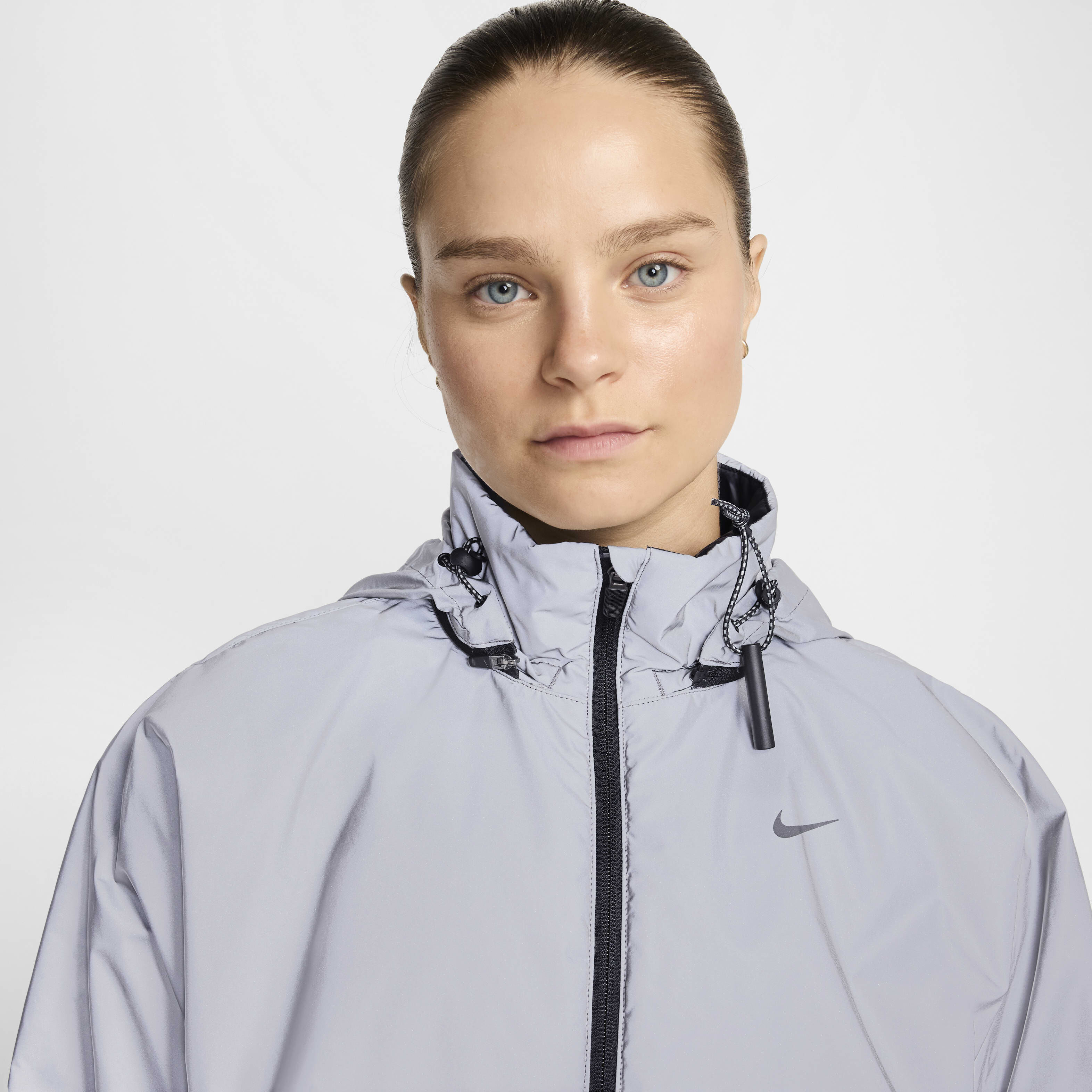 Buy Nike Running Division Women s Therma FIT Reflective Design Running Jacket Nike UAE Official