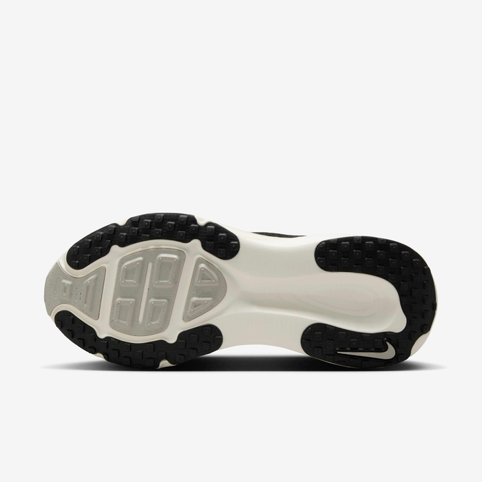 Nike Vomero 18 image number 1 Nike Vomero 18 image number 1