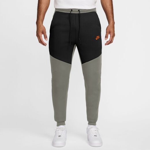Nike Tech