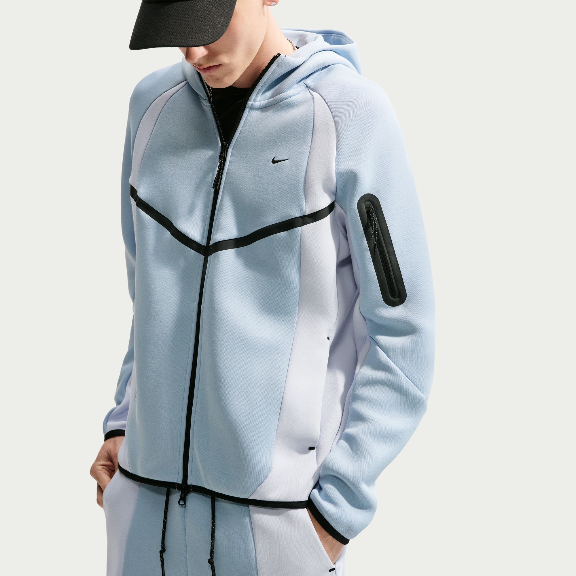 Nike Tech image number 2