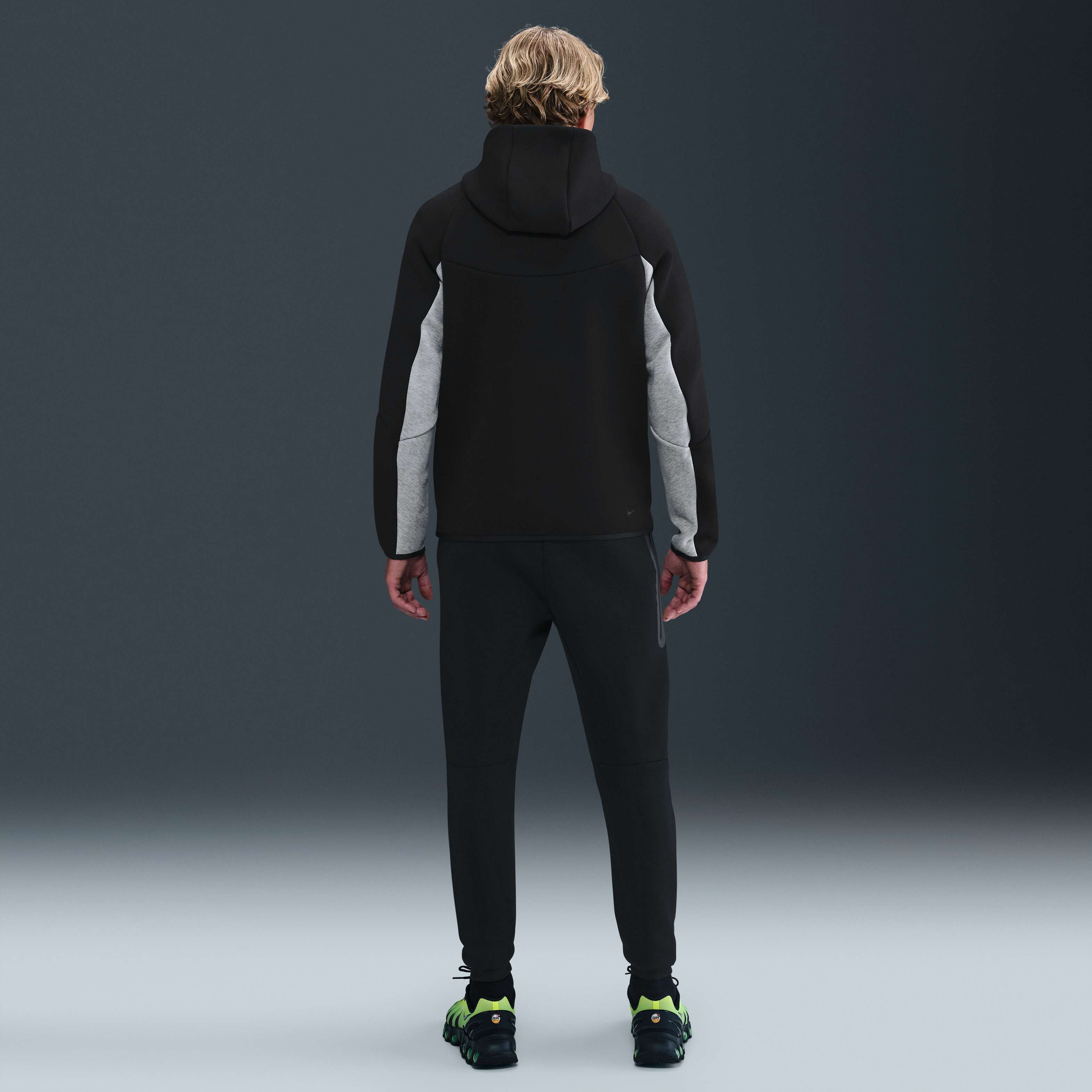 Nike Tech image number 3