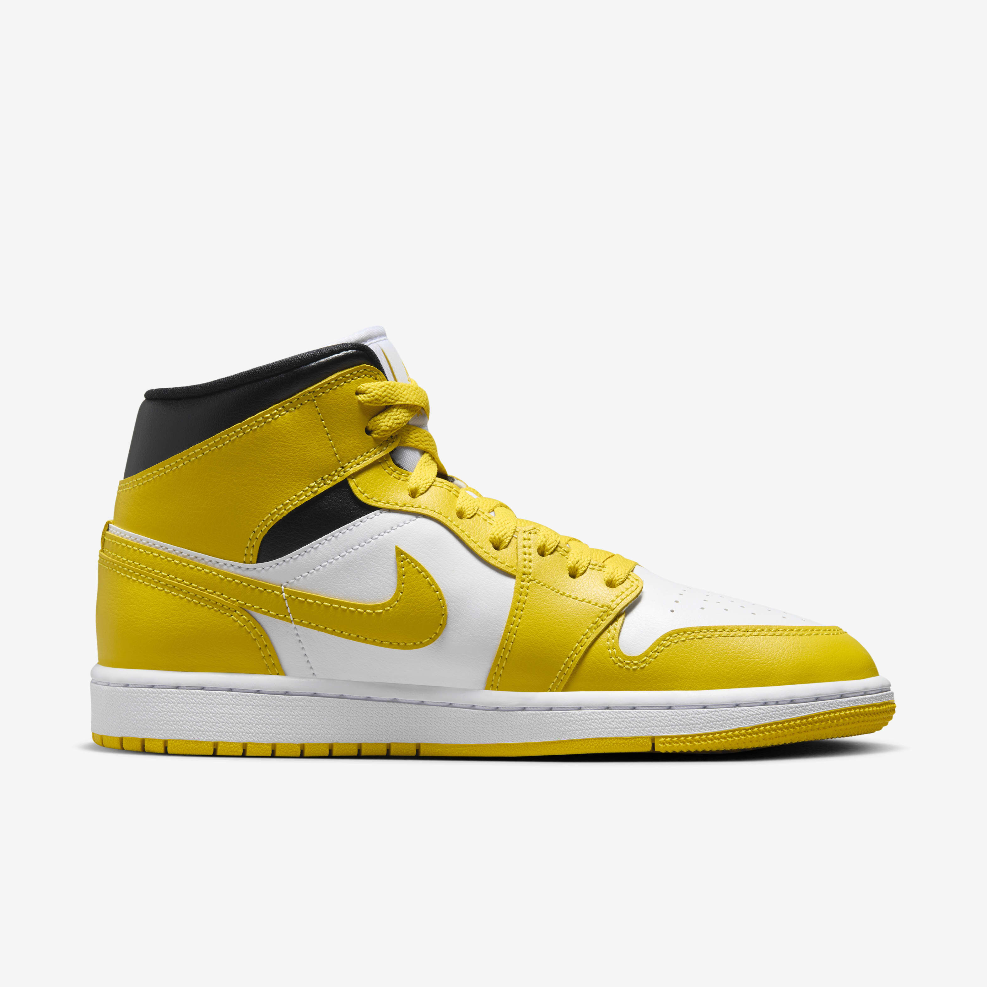 Air Jordan 1 Mid image number 2