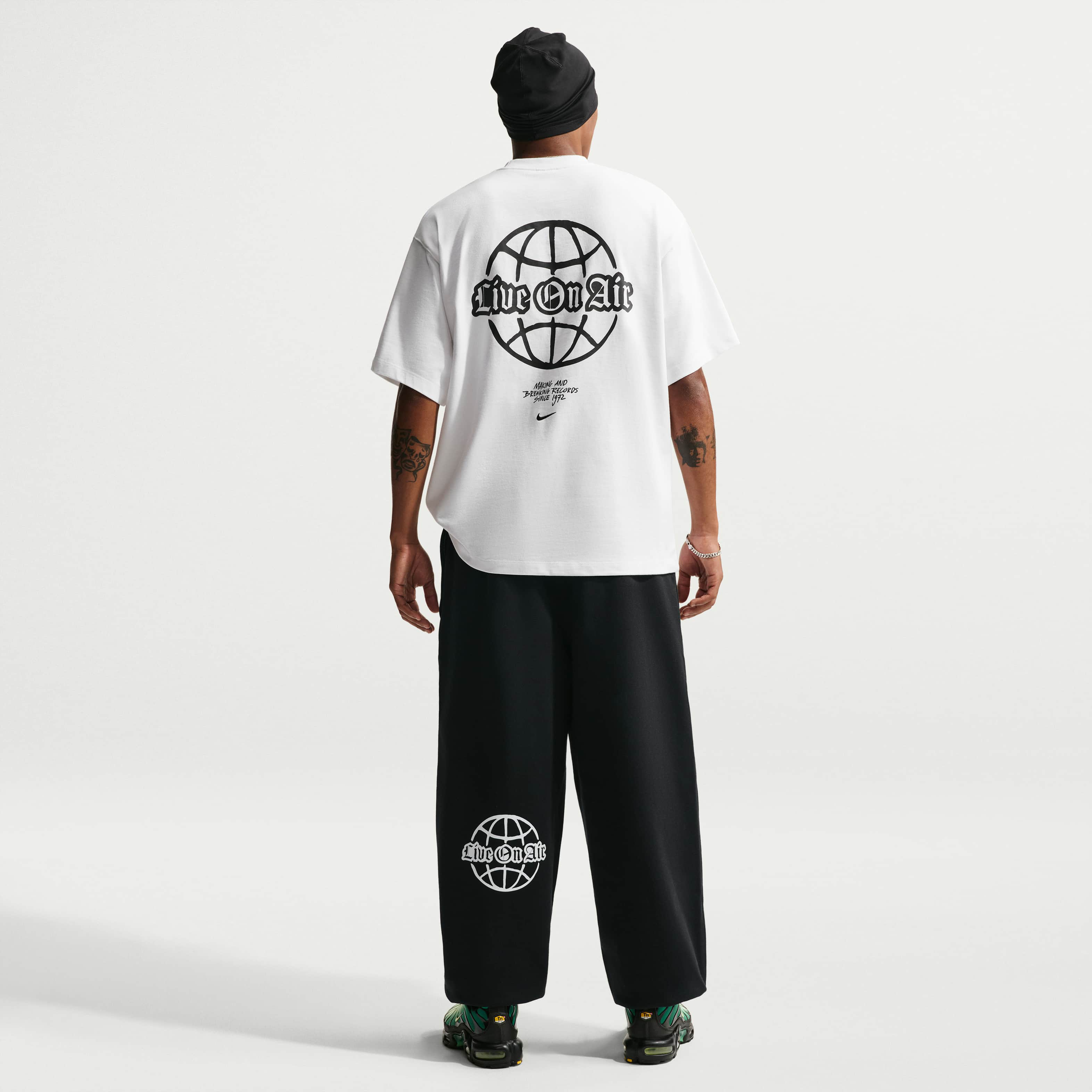 Nike Solo Swoosh image number 4