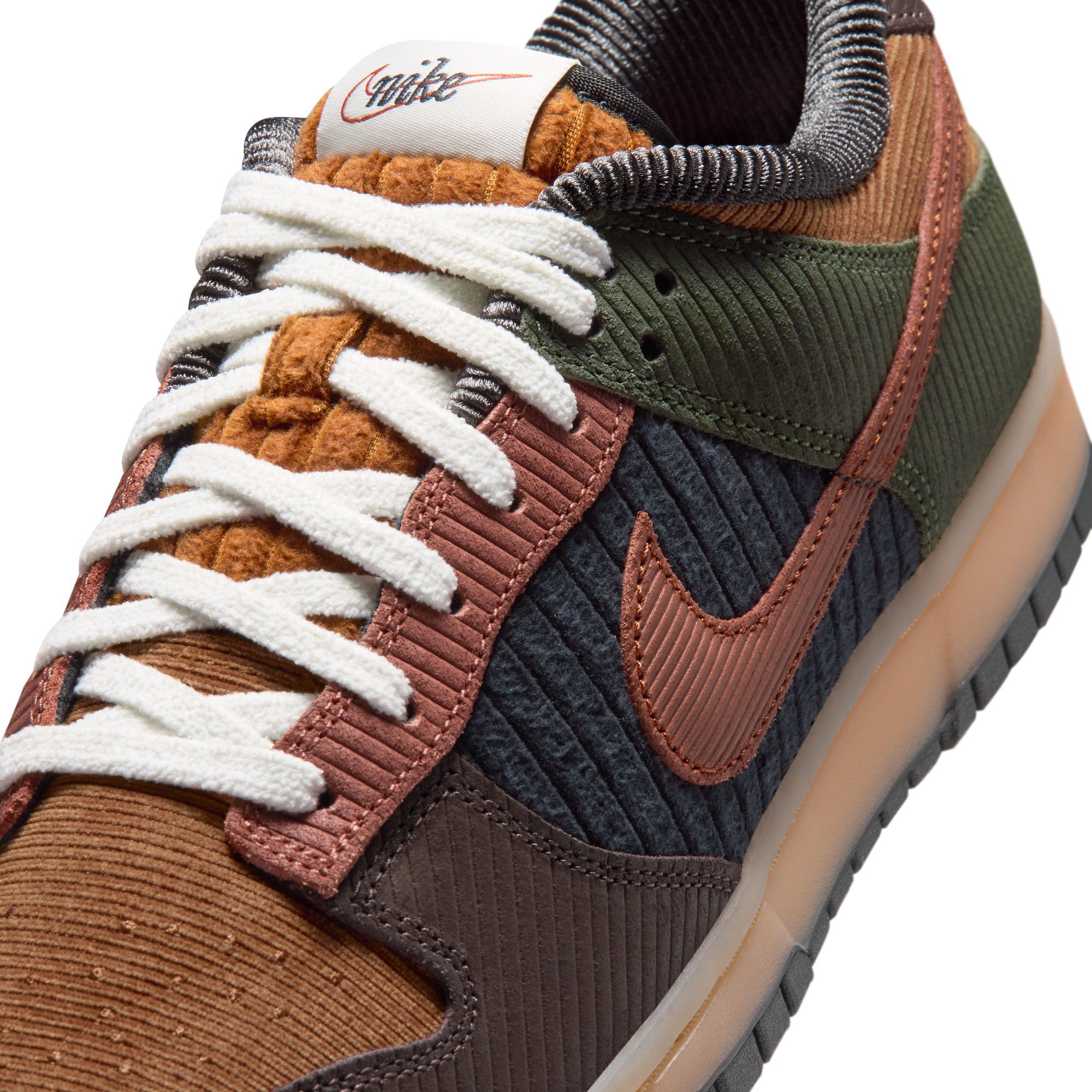 Nike Dunk Low Retro Premium image number 10