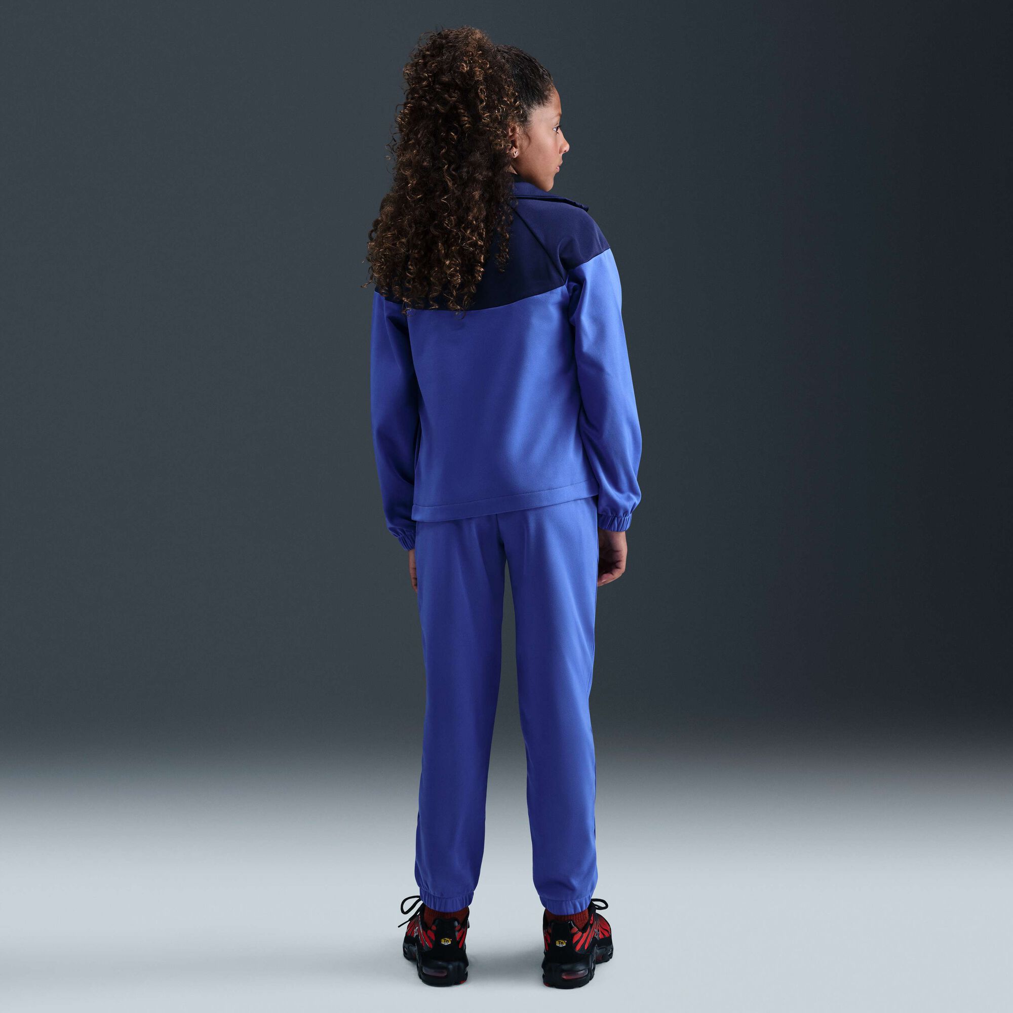 Zoom image