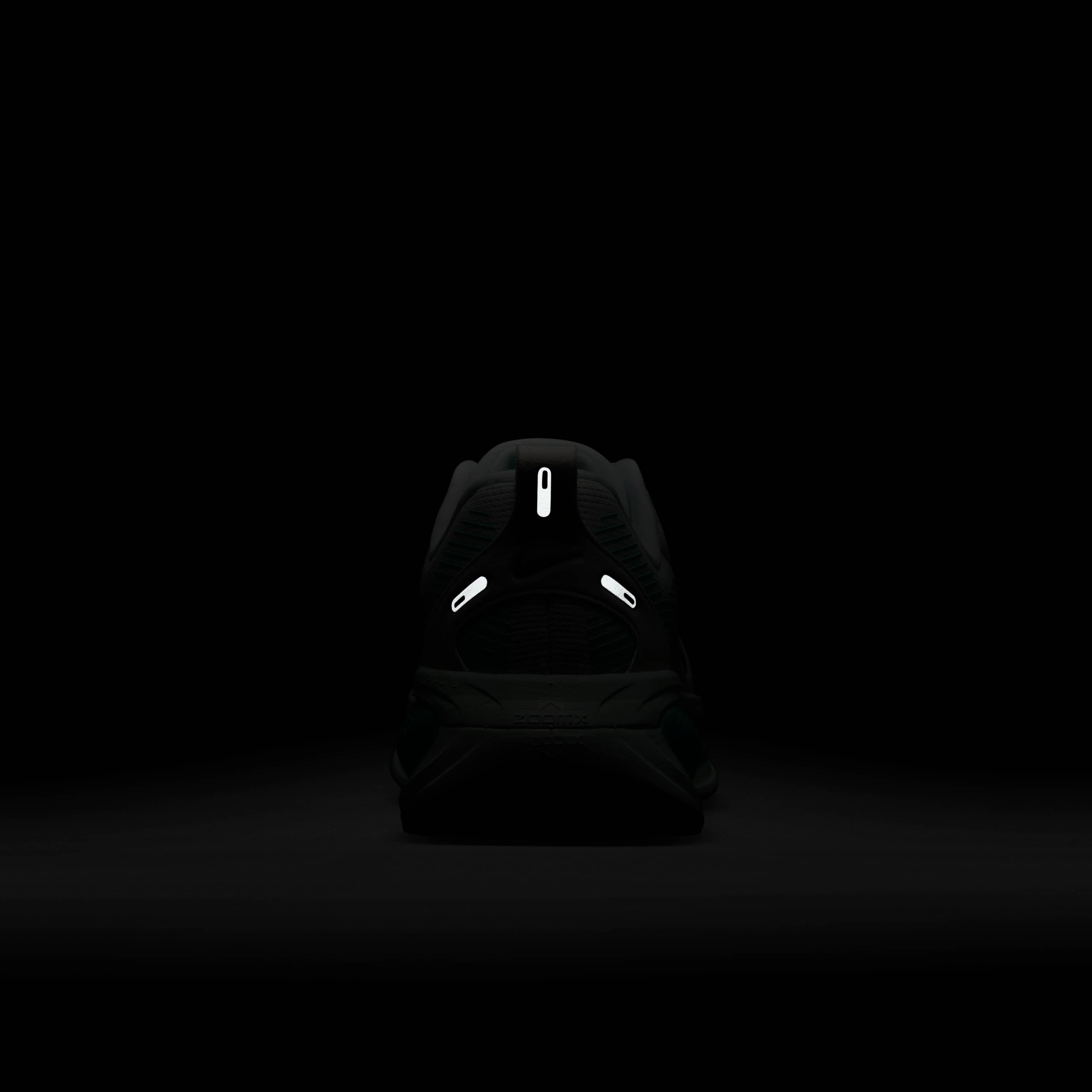 نايكي فوميرو 18 image number 8