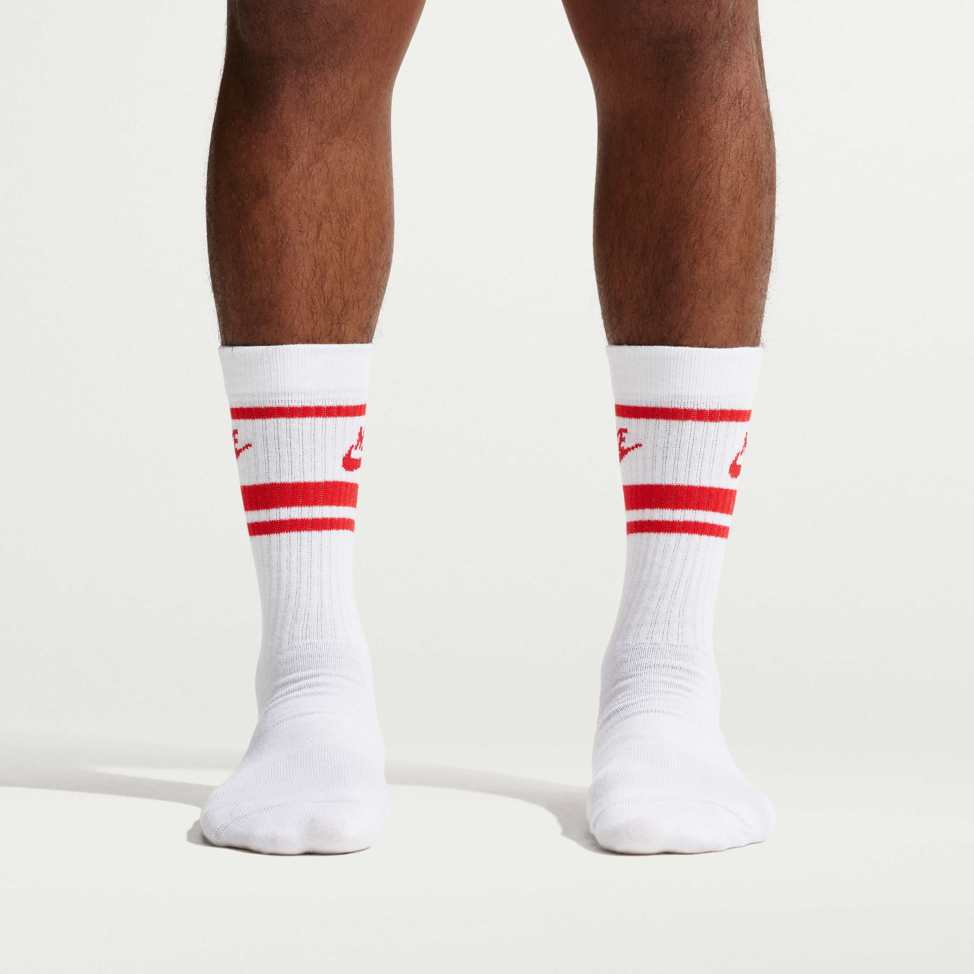 Nike Sportswear Dri-FIT Everyday Essential image number 3