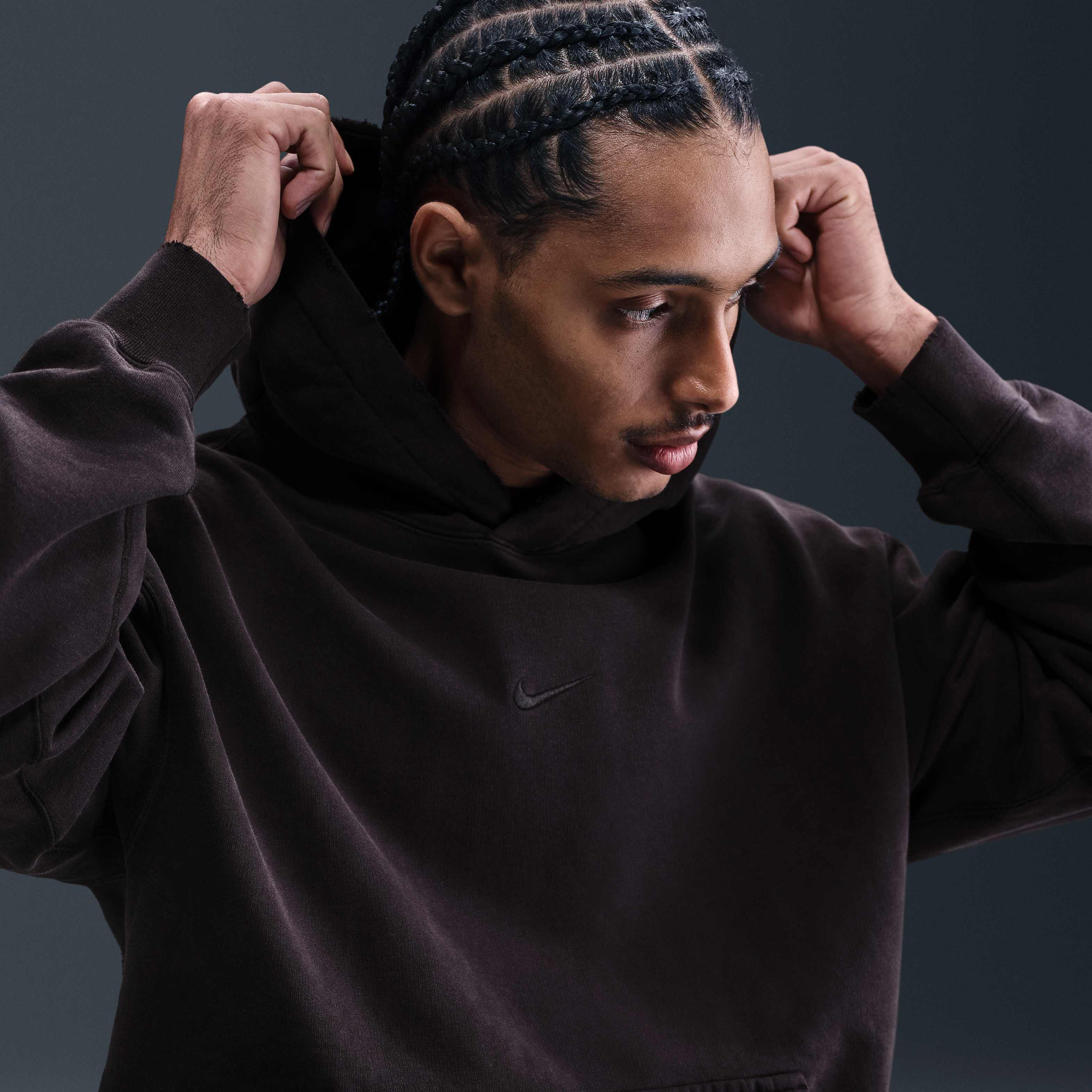 Nike Solo Swoosh image number 2