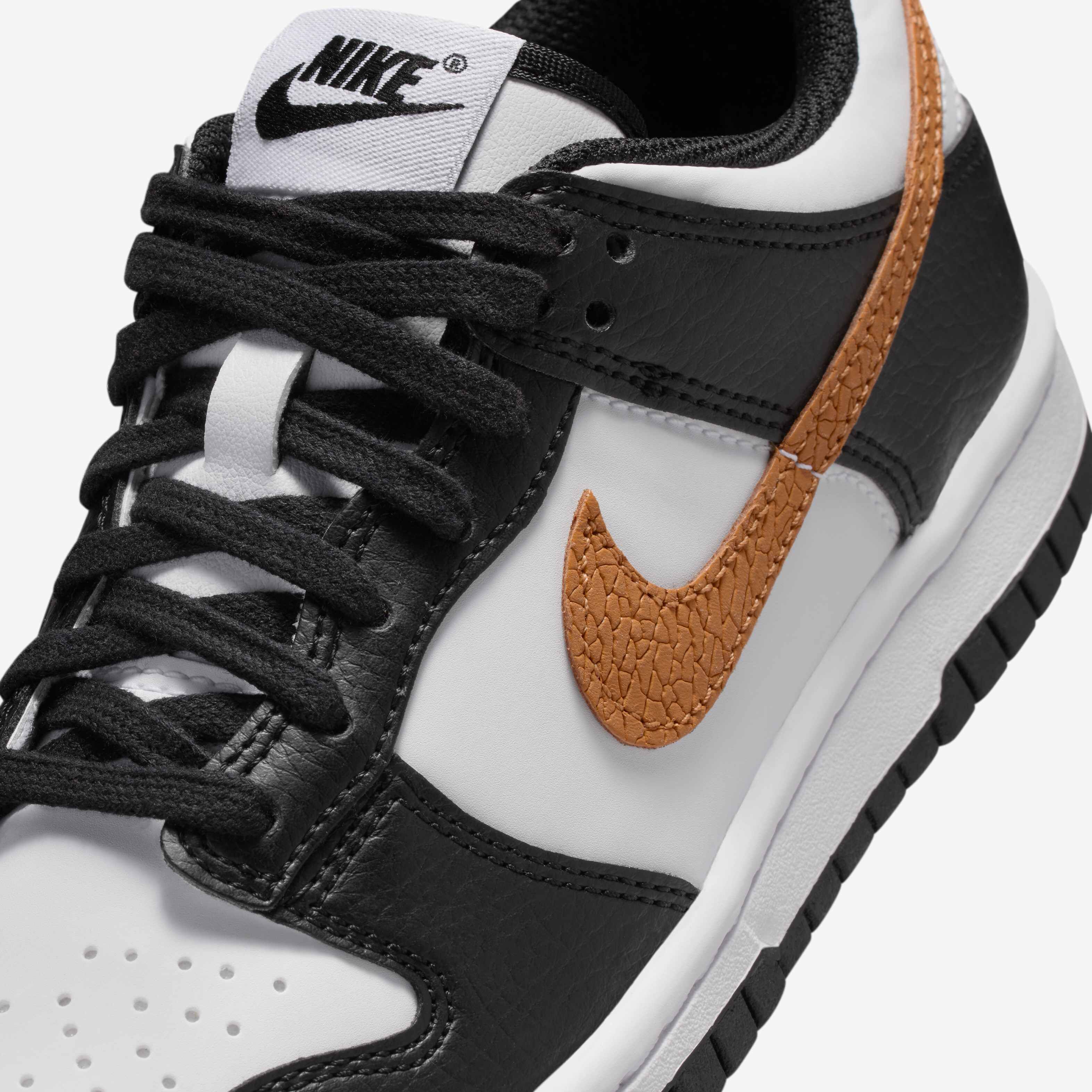 Nike Dunk Low image number 6