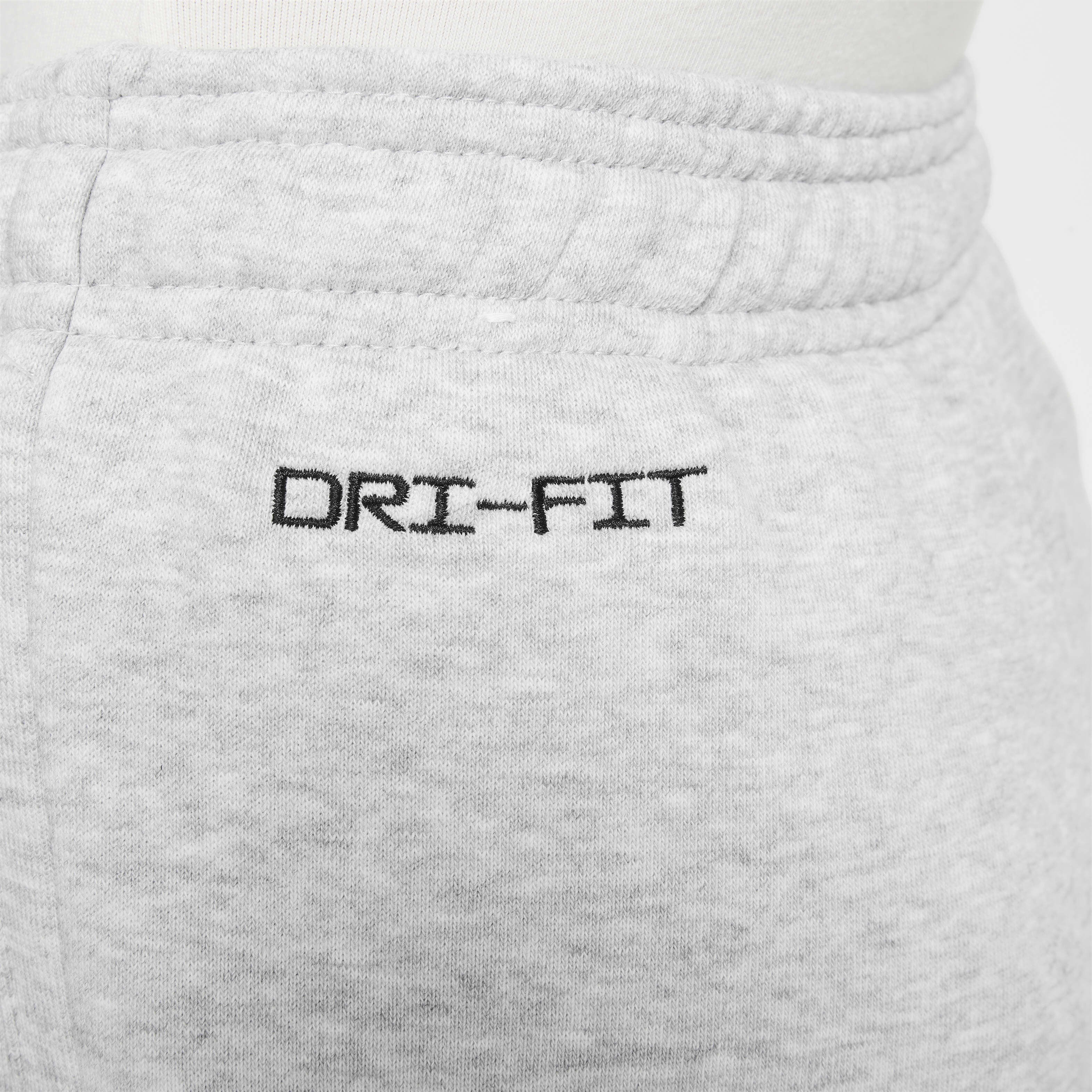 Nike Standard Issue image number 5