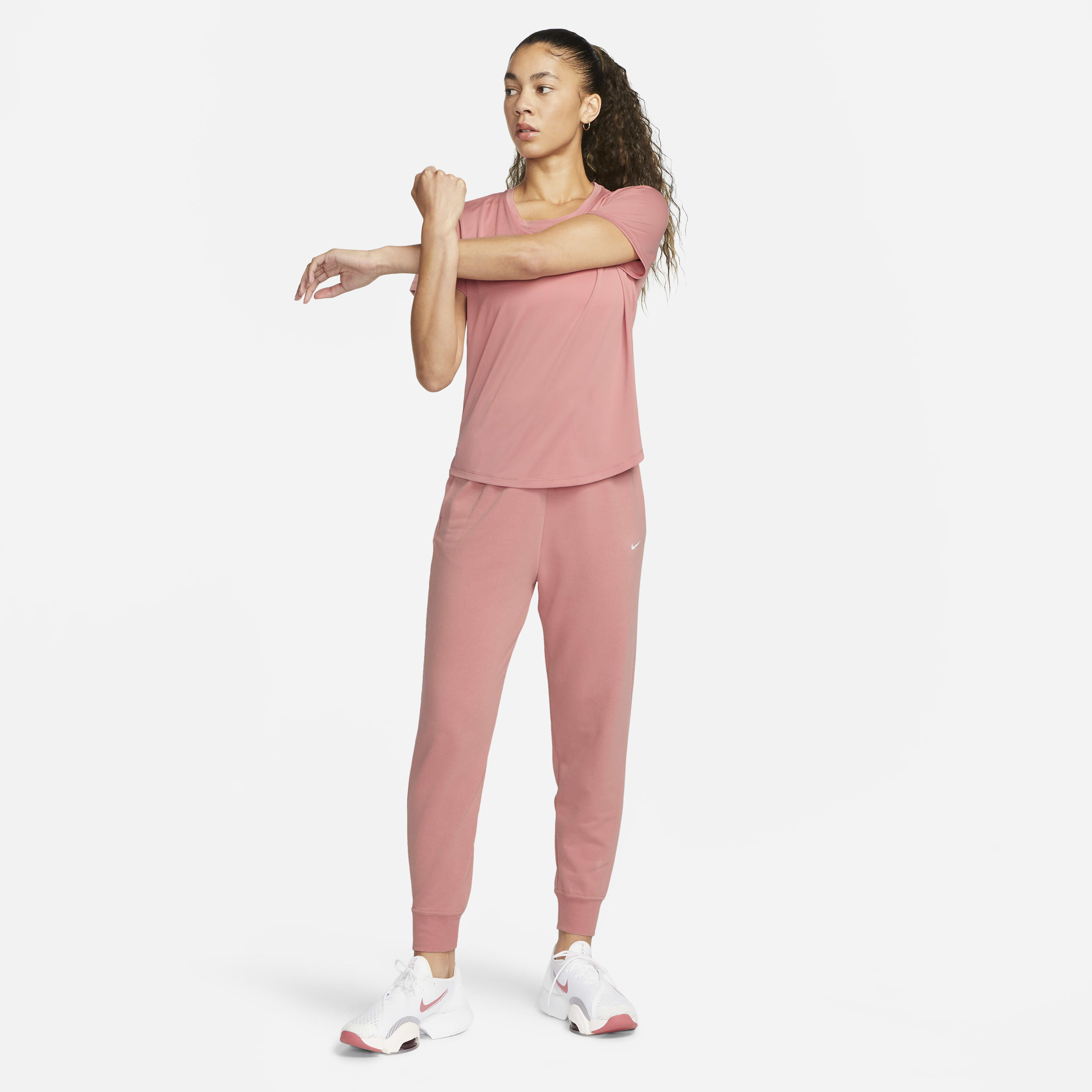 Nike dri fit joggers women cheap