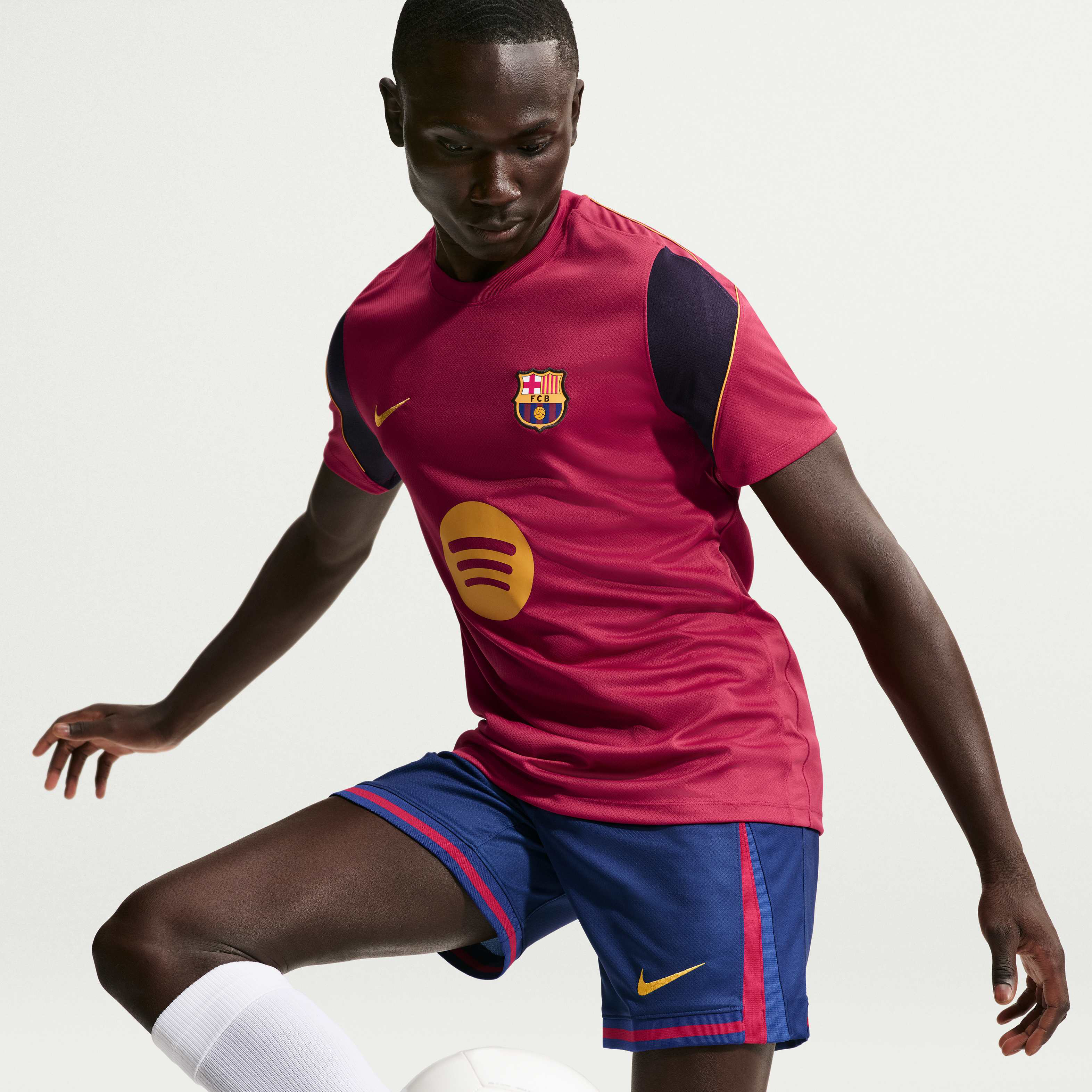 برشلونة سترايك image number 1