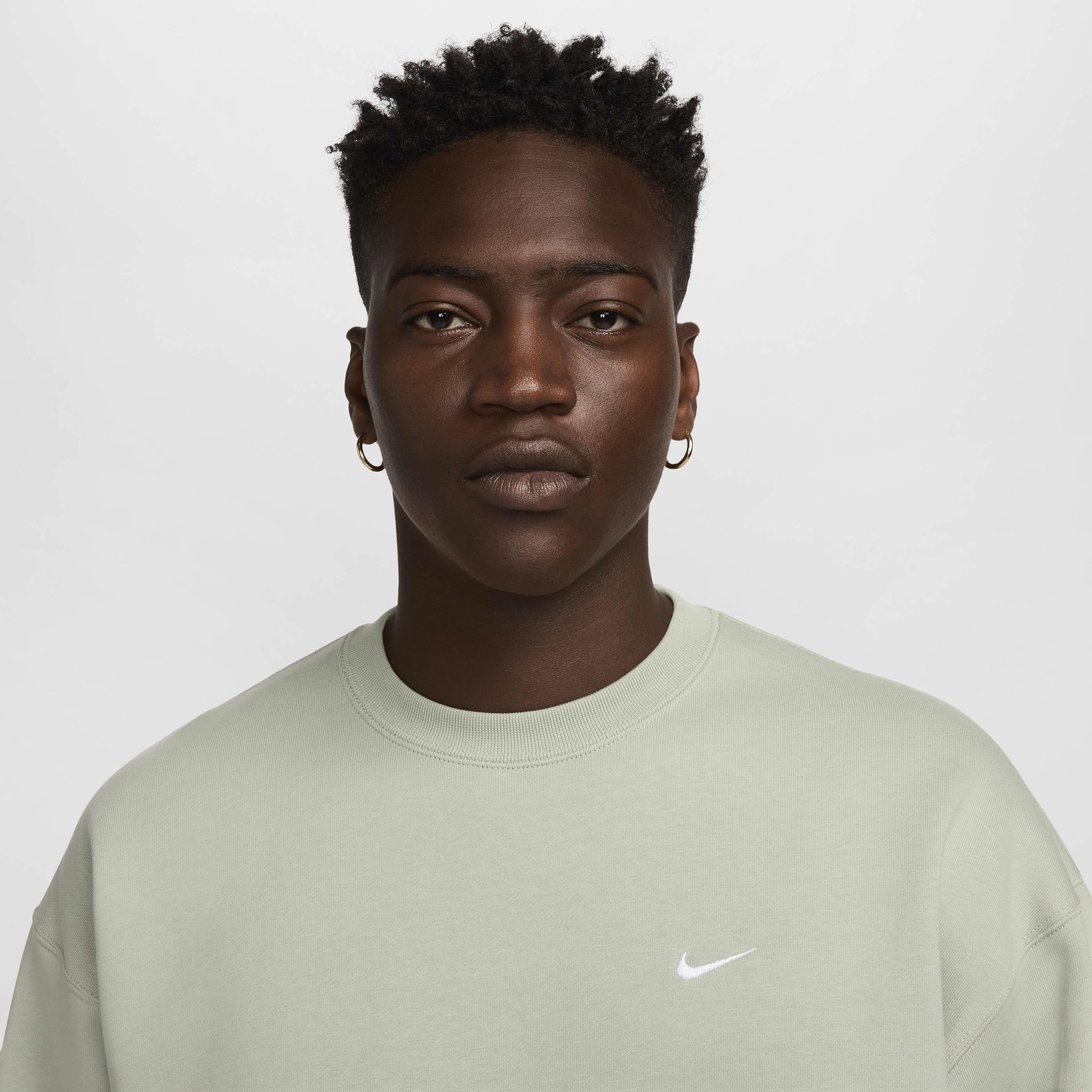 Nike Solo Swoosh image number 2