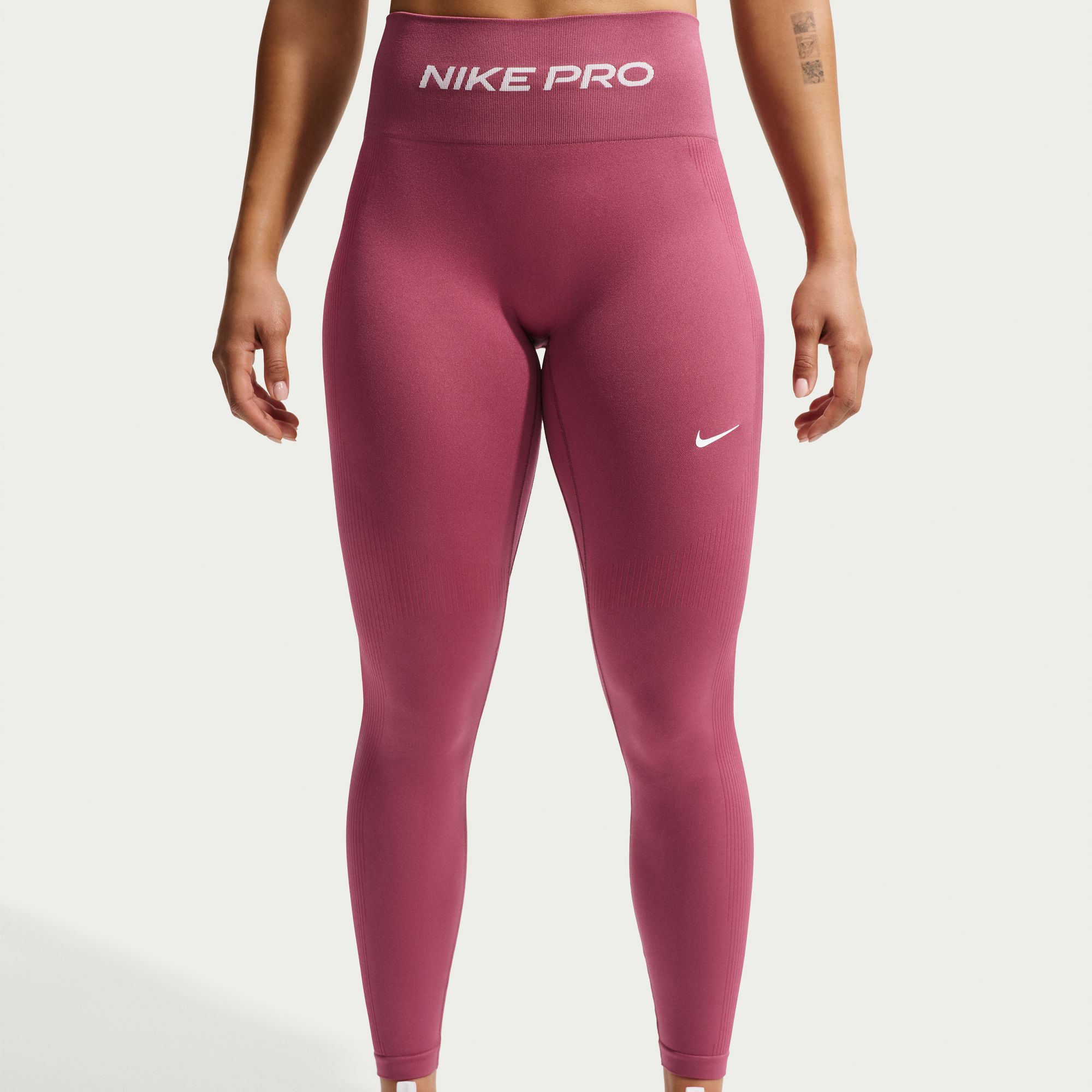 Nike Pro Seamless image number 2
