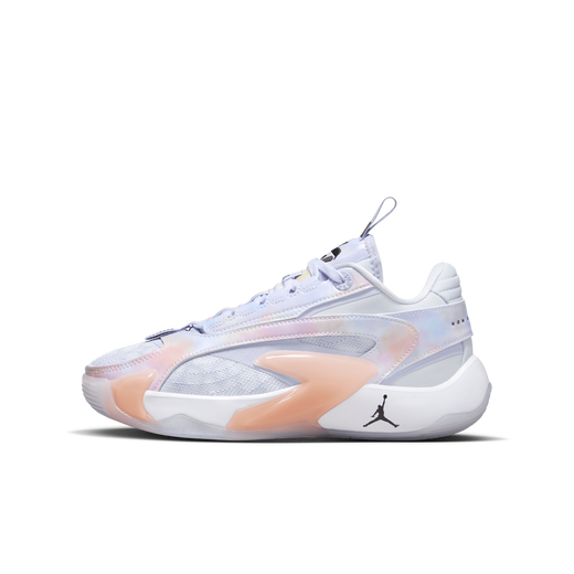 Nike basketball shoes dubai clearance