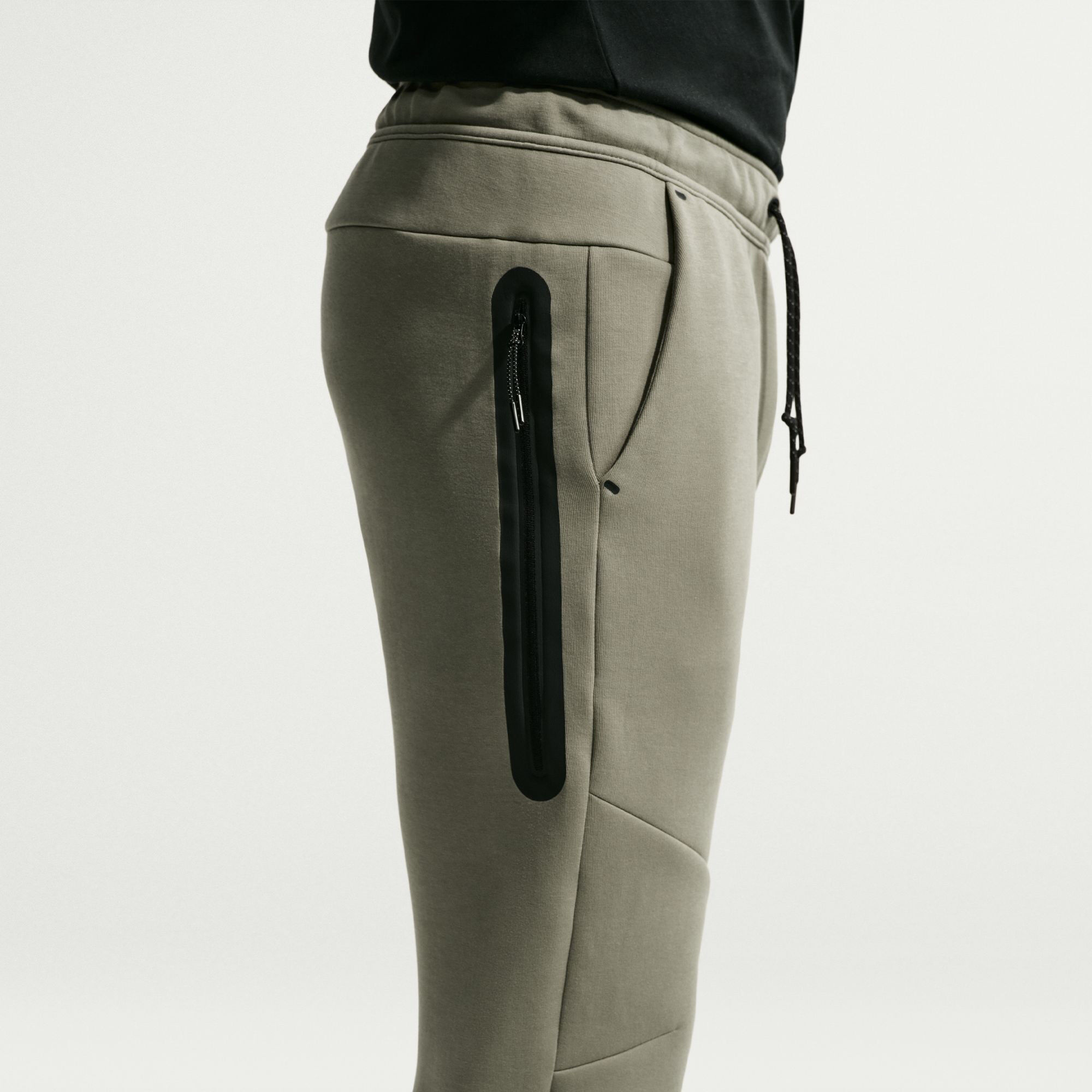 Nike Tech image number 3