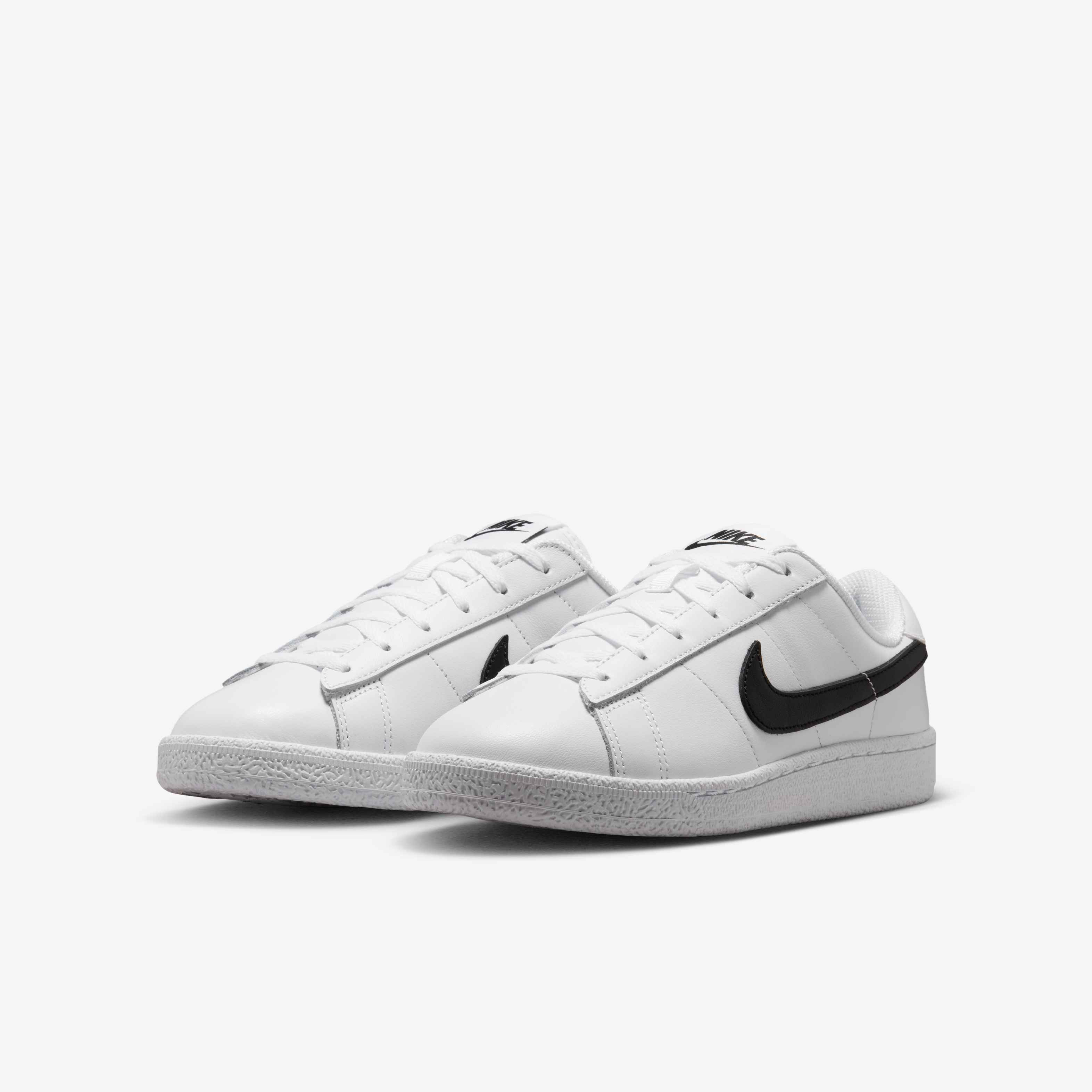 Nike Tennis Classic image number 4