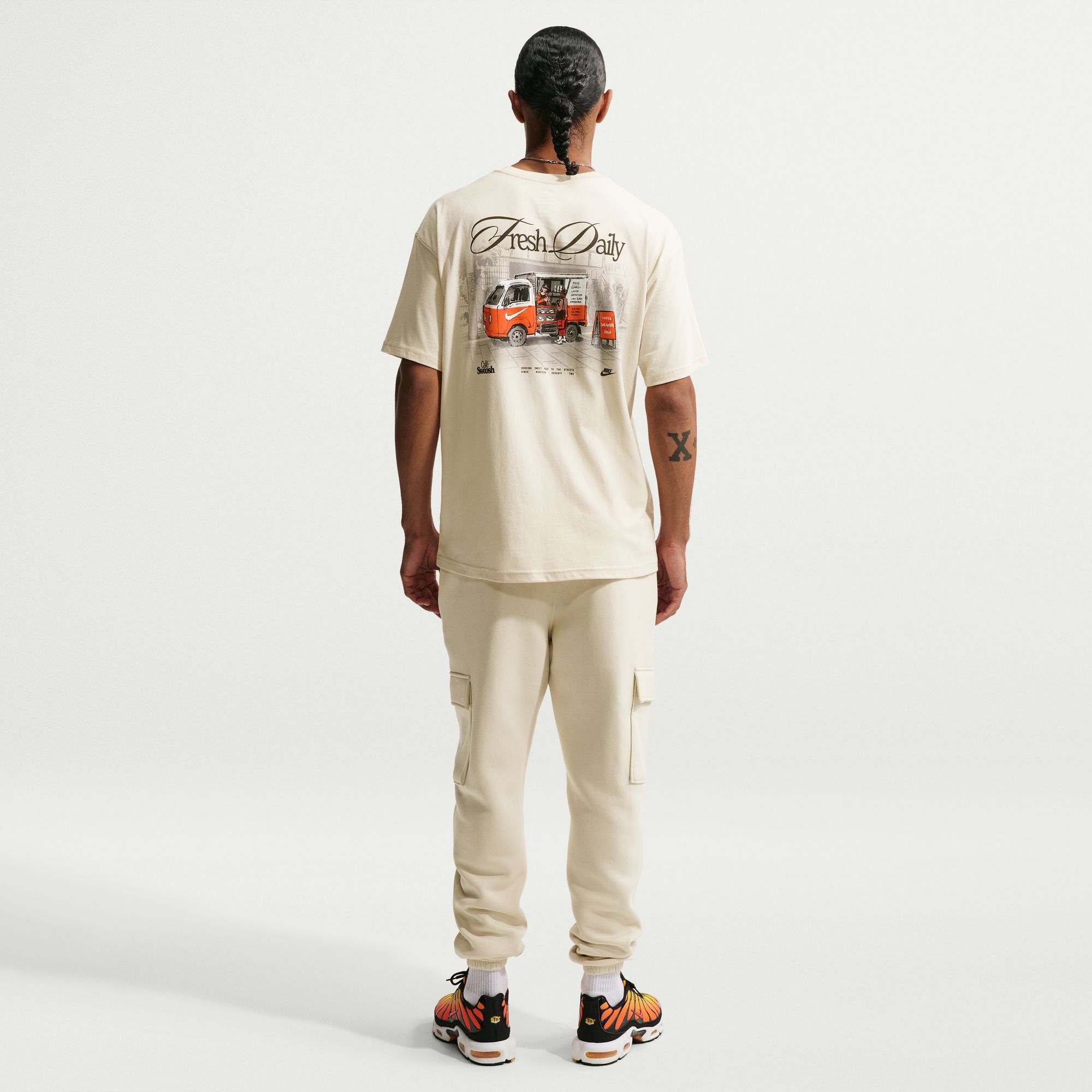 نايكي سبورتسوير image number 1