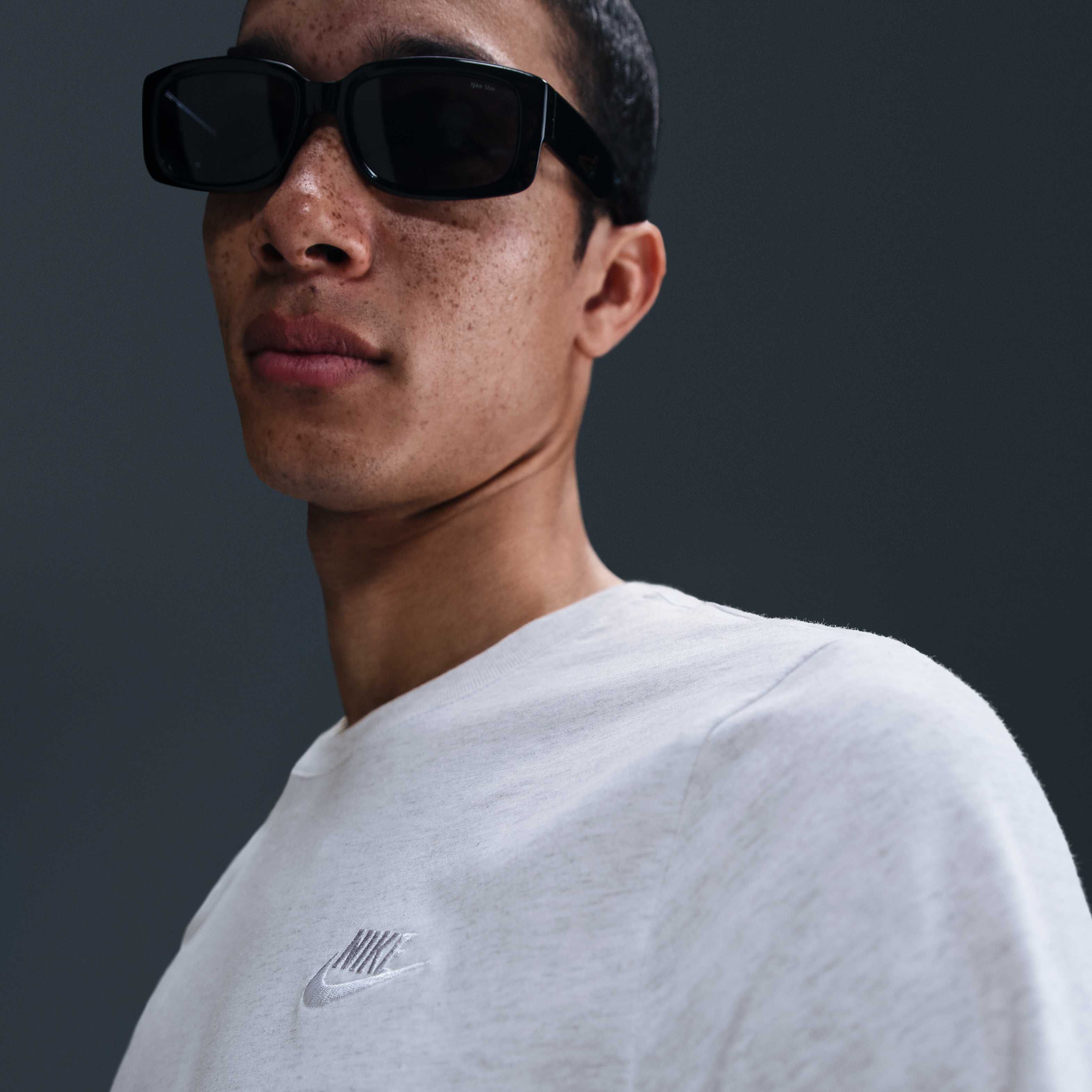 Nike Sportswear Club image number 2