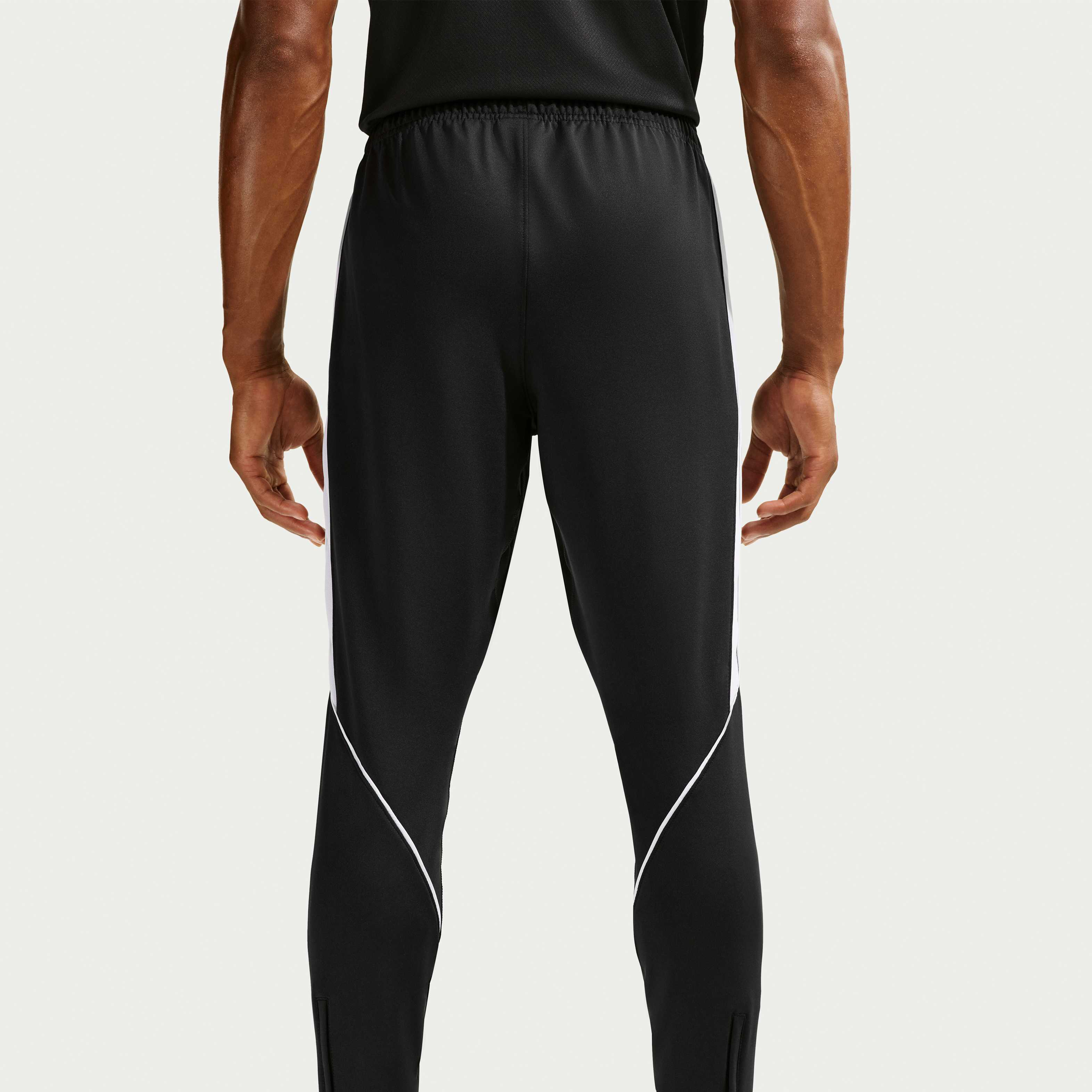 Nike Strike image number 2