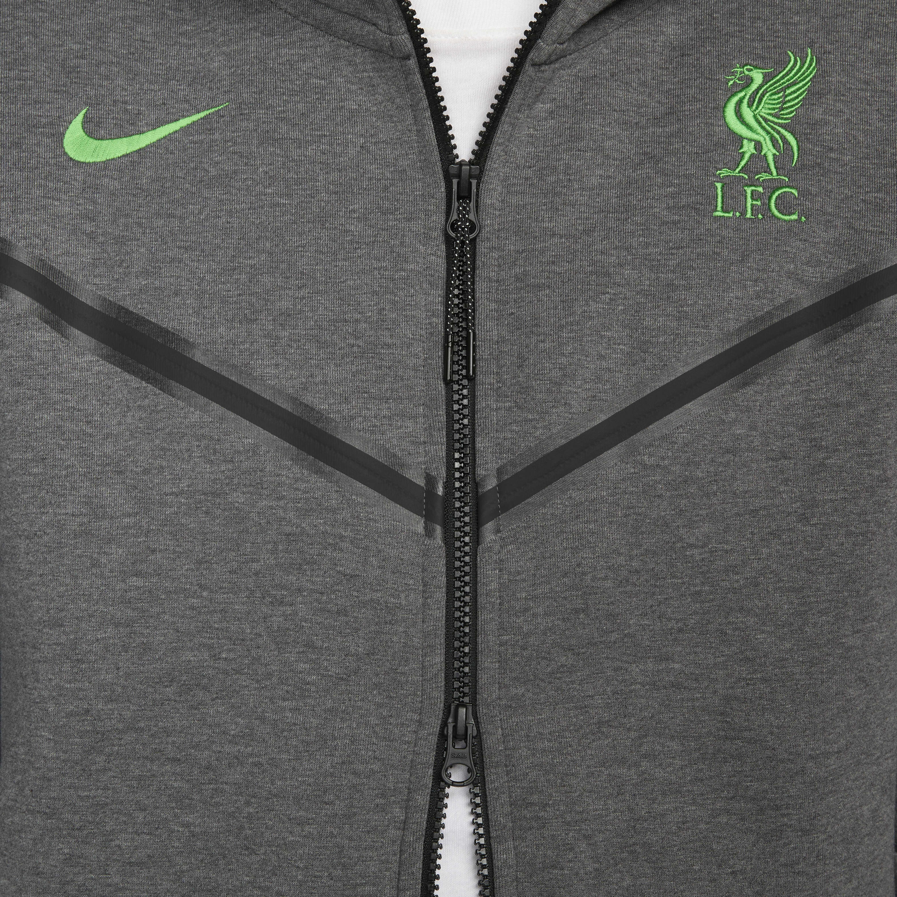Liverpool F.C. Tech Fleece Windrunner image number 3