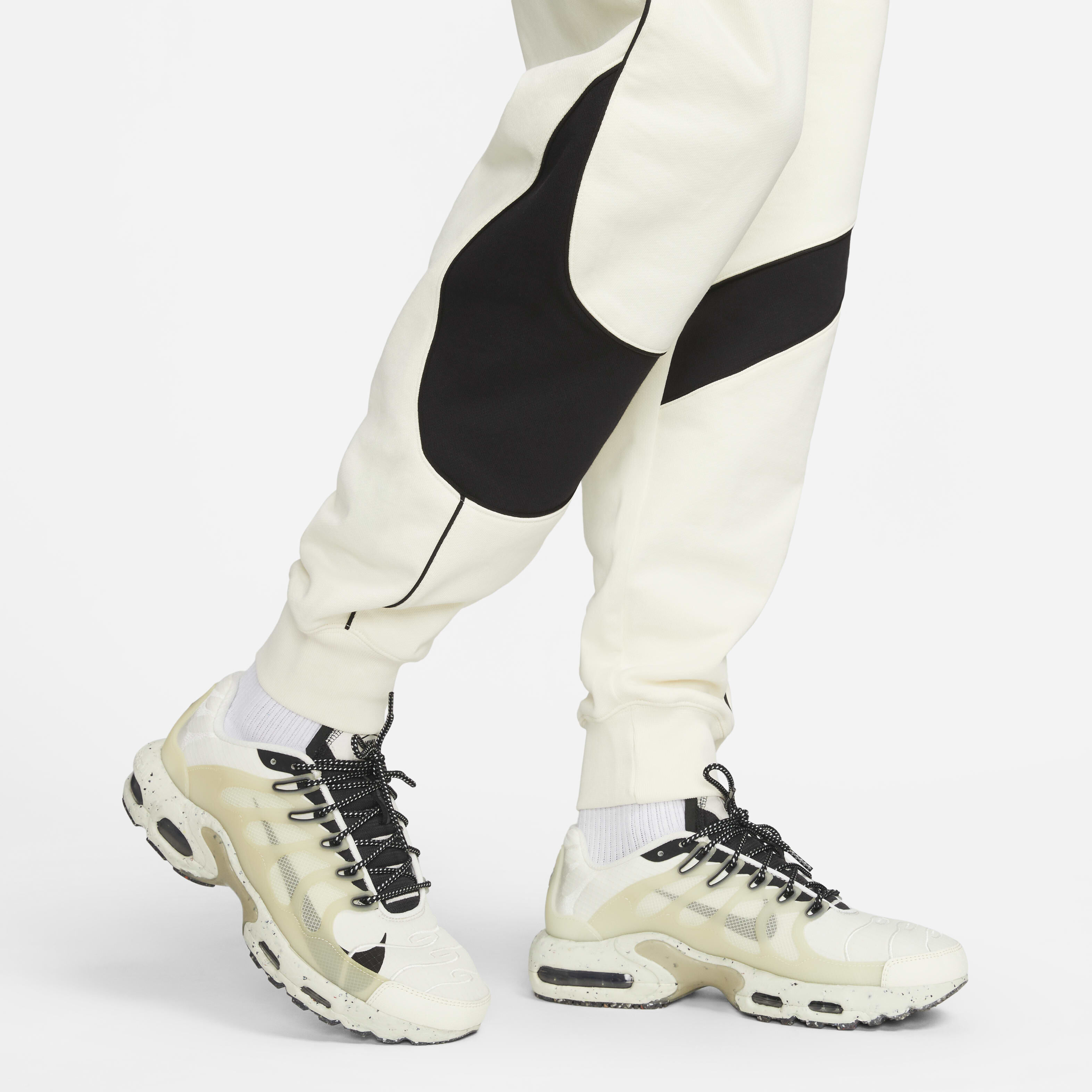 Nike Swoosh image number 2