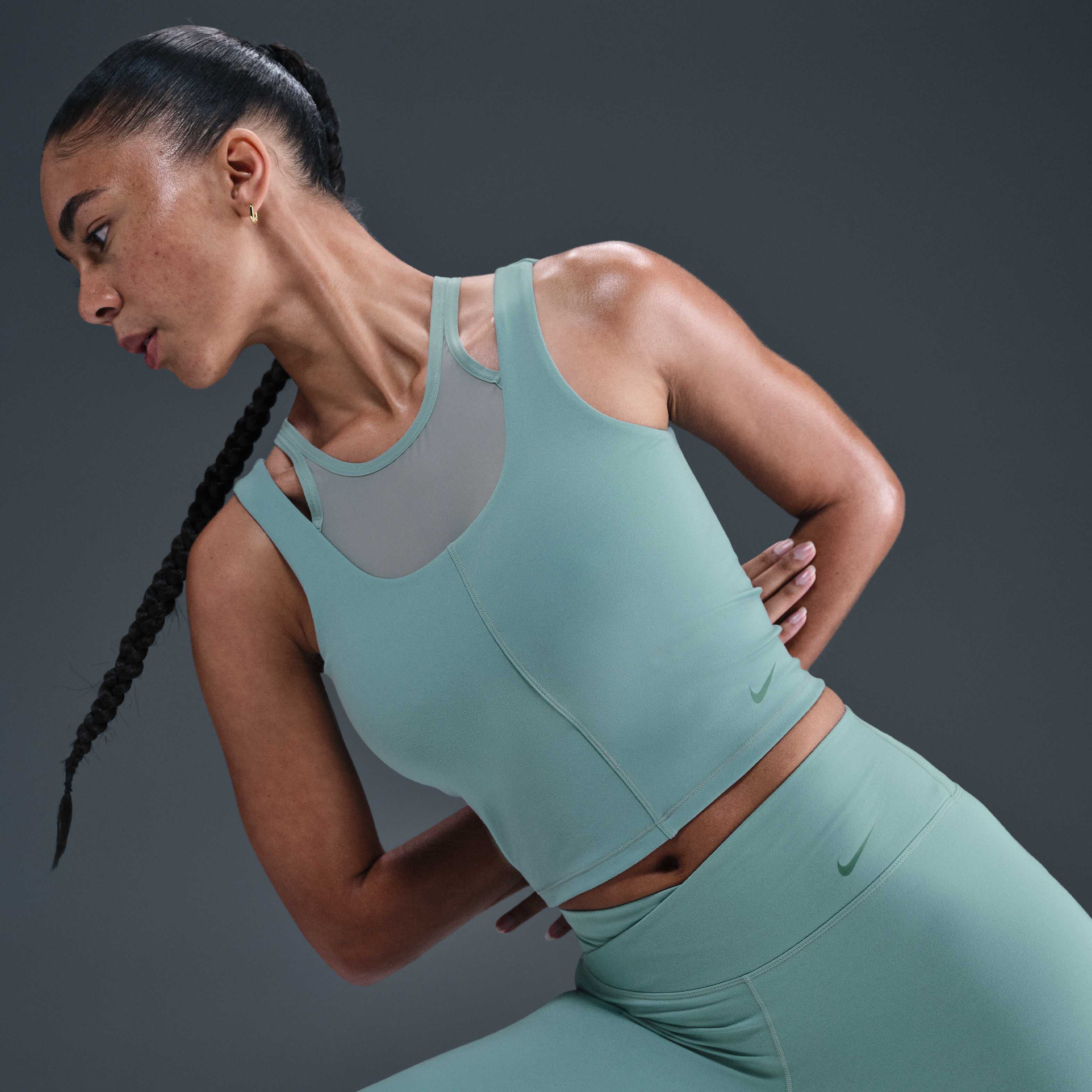 نايكي ون فيتد image number 2