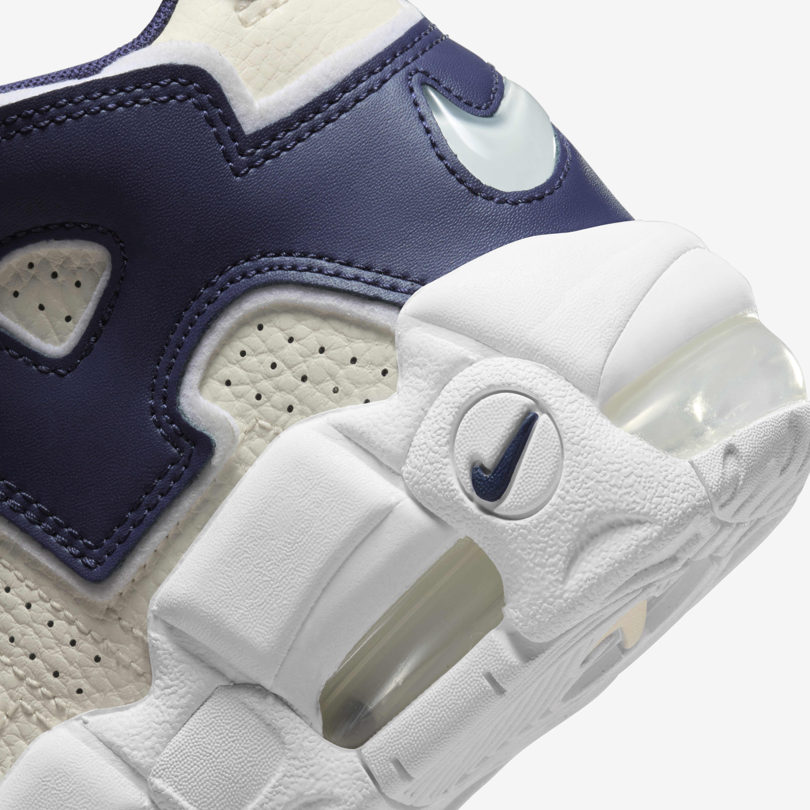 Nike Air More Uptempo image number 7