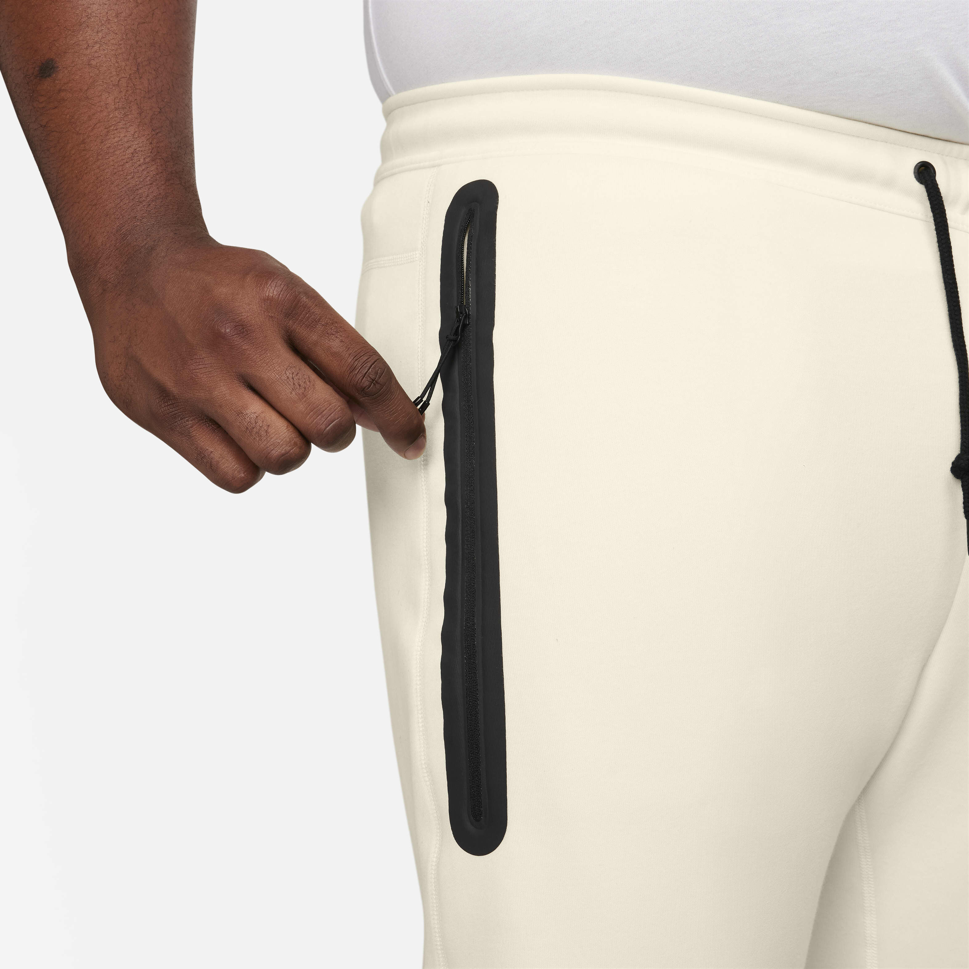 Nike Sportswear Tech Fleece image number 15