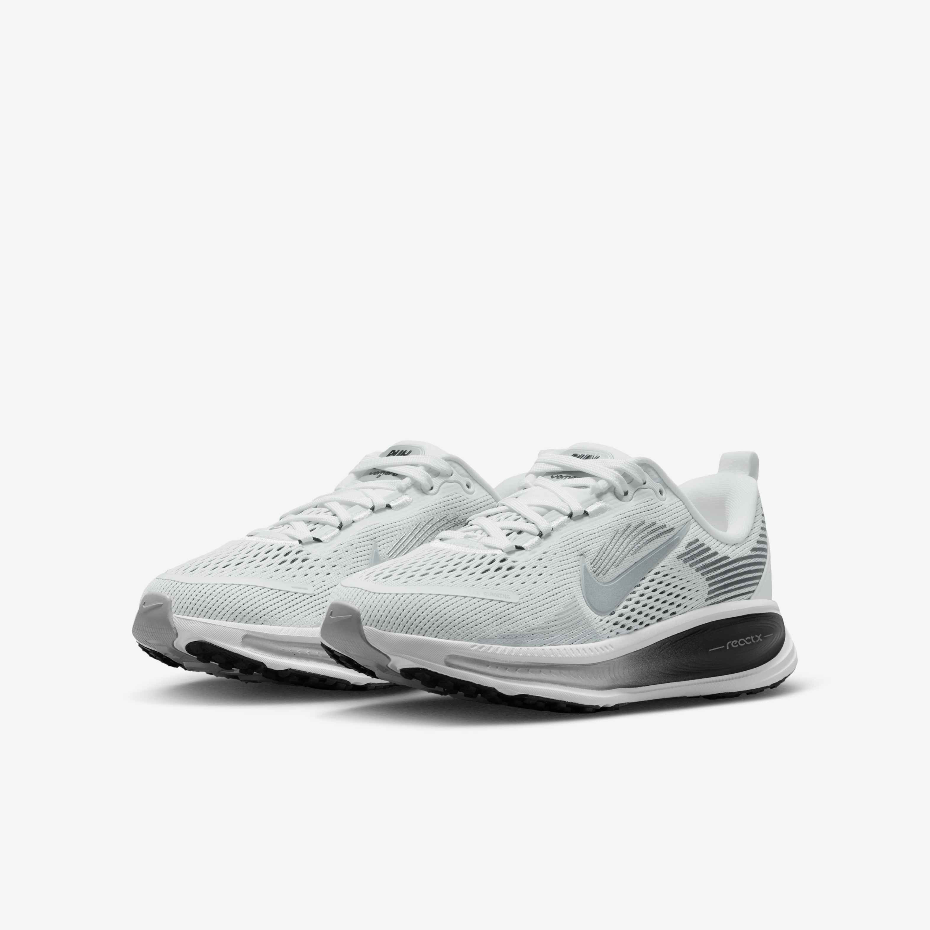 Nike Vomero 18 image number 4