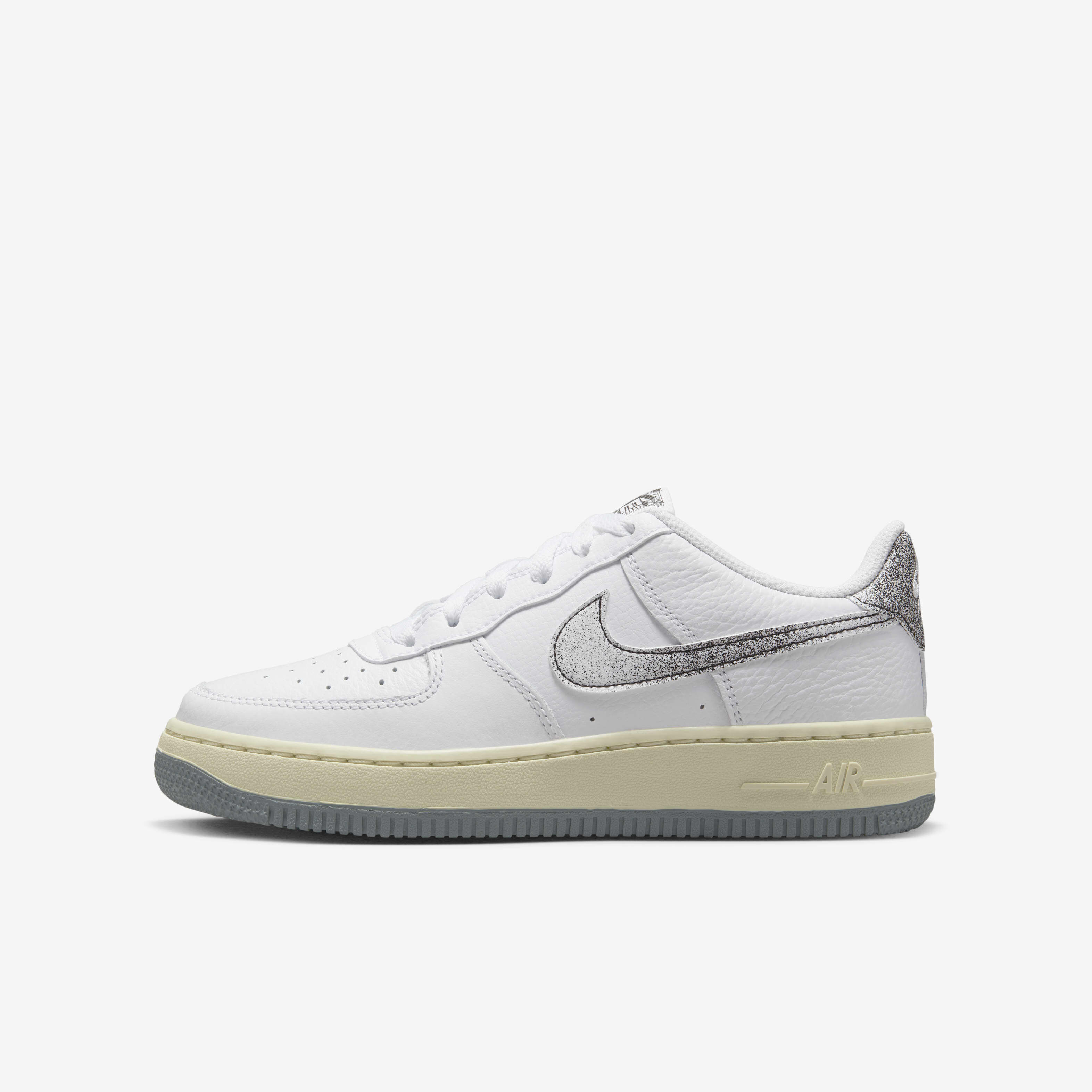 Nike Air Force 1 LV8 3 image number 0