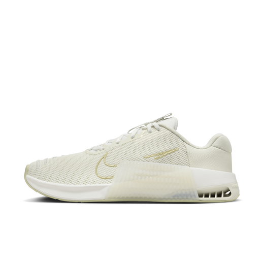 Basic sale nike sneakers