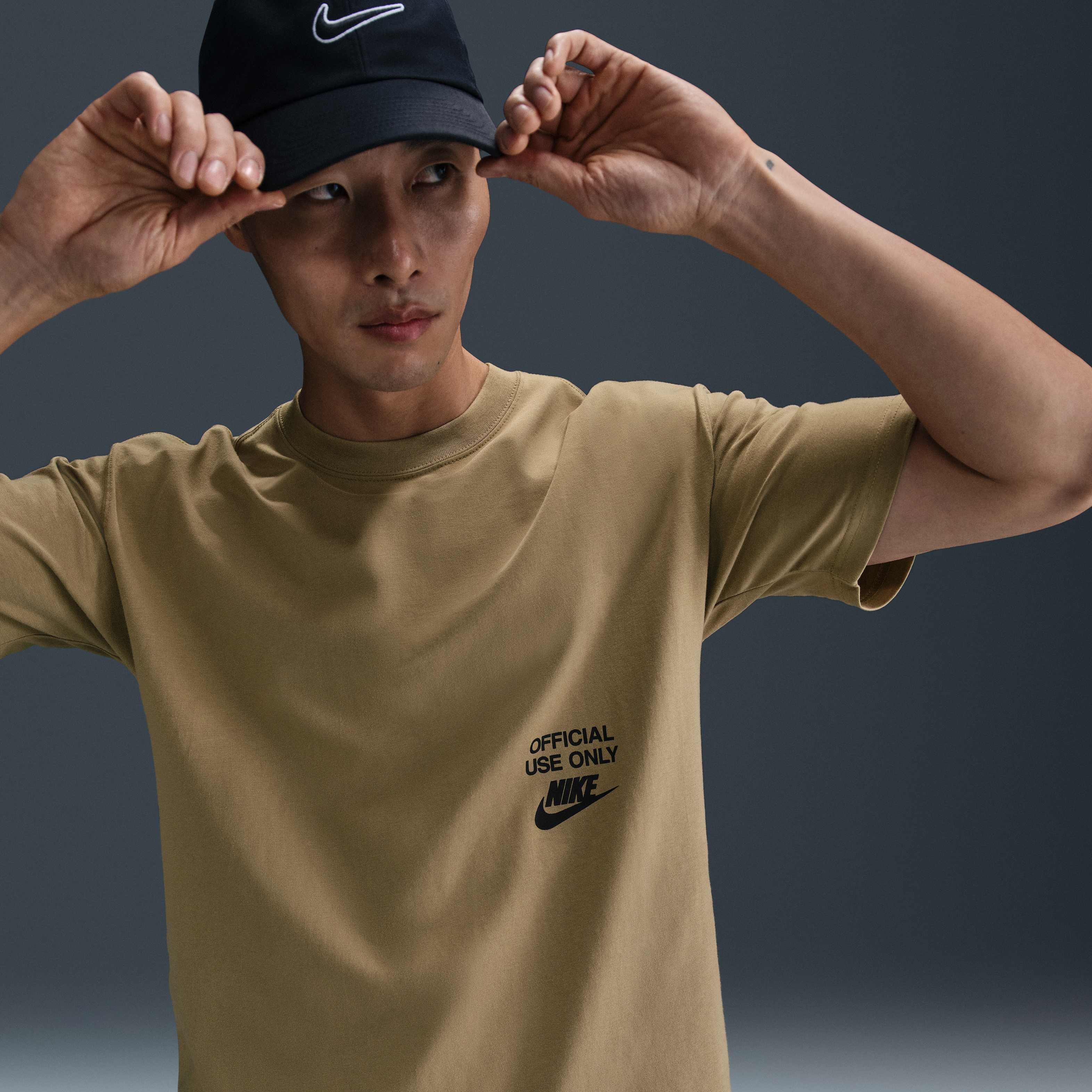 نايكي سبورتسوير image number 0