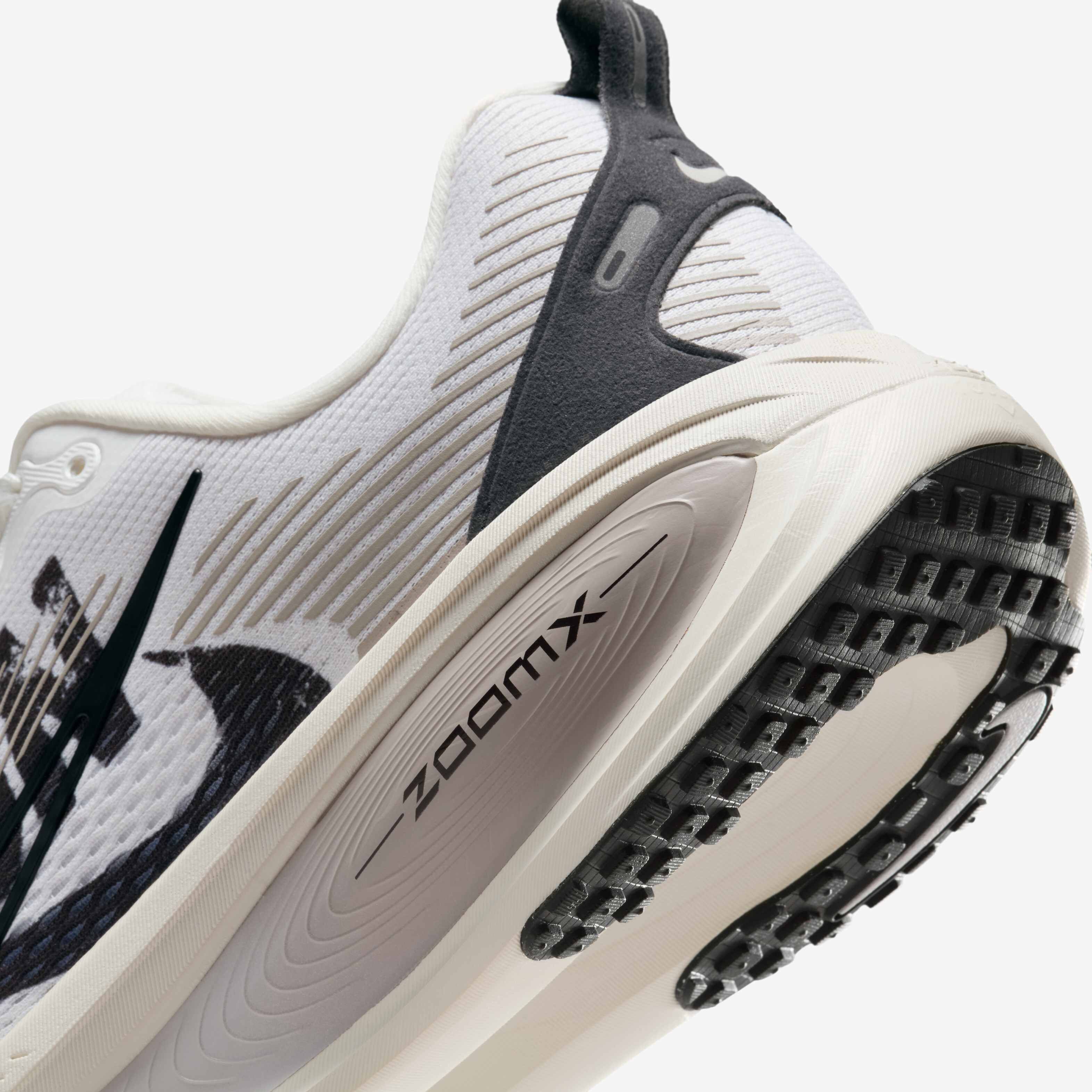 Buy Nike Vomero 18 Men's Road Running Shoes - Summit White/College