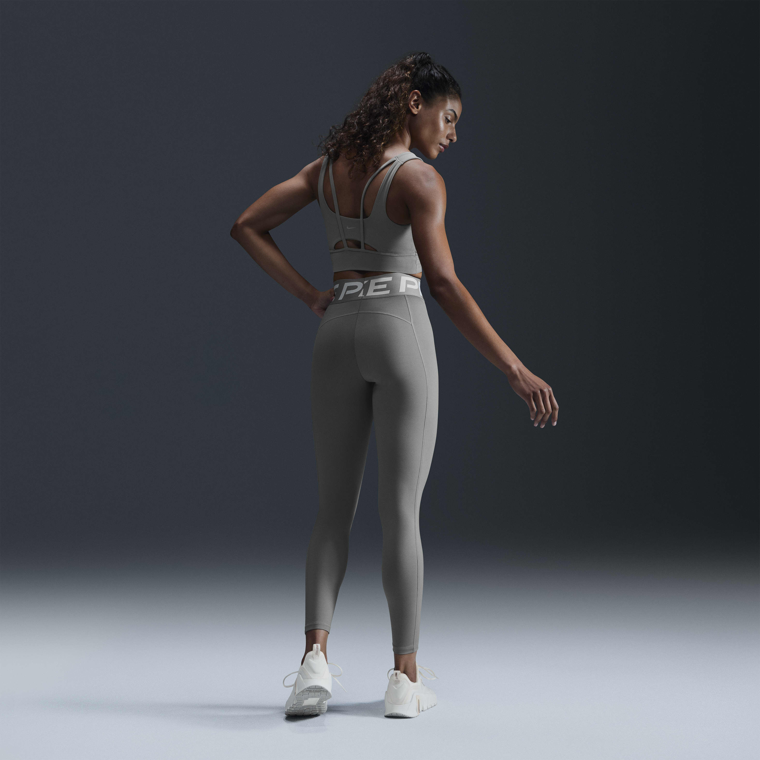 Nike Pro Sculpt