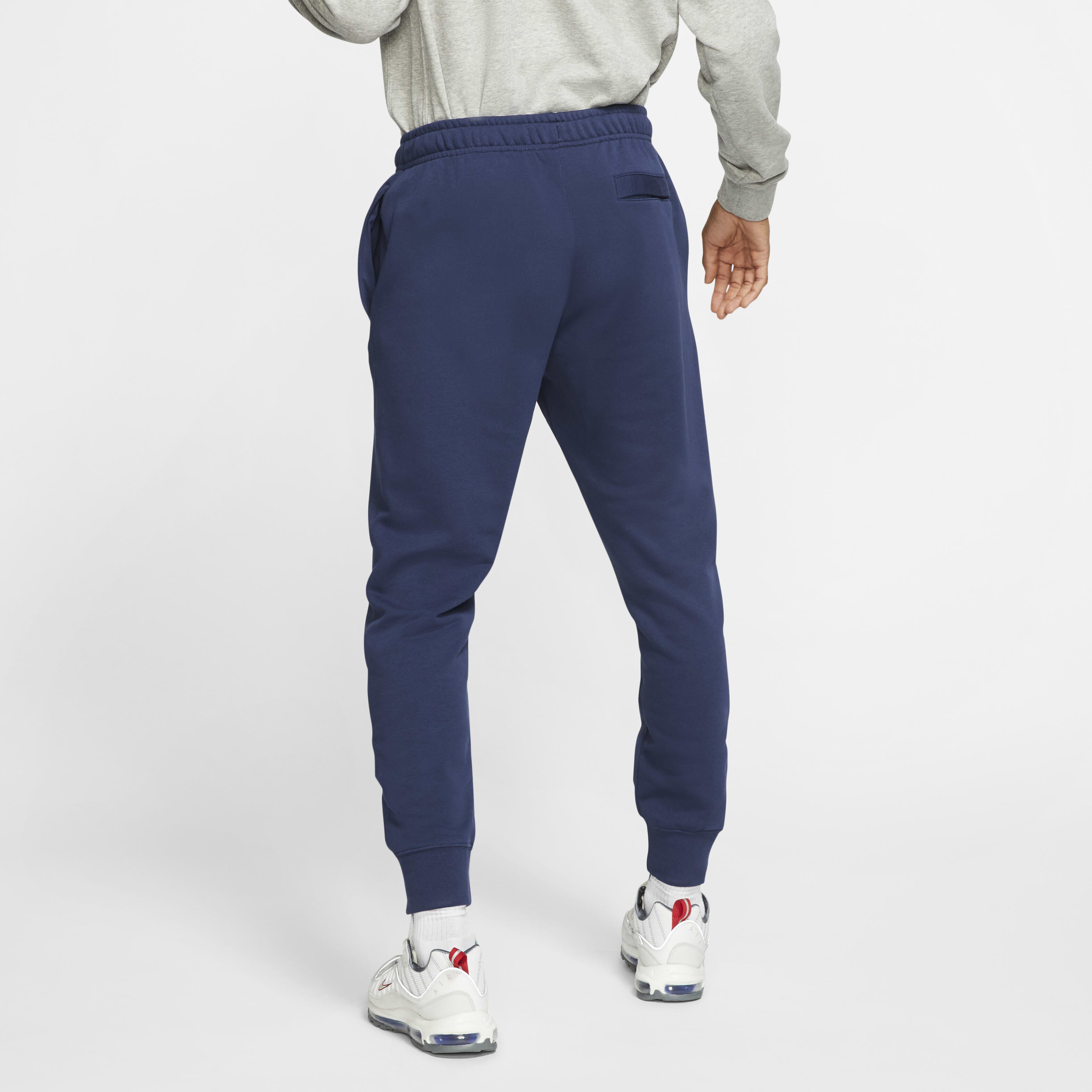 Nike club mens joggers deals