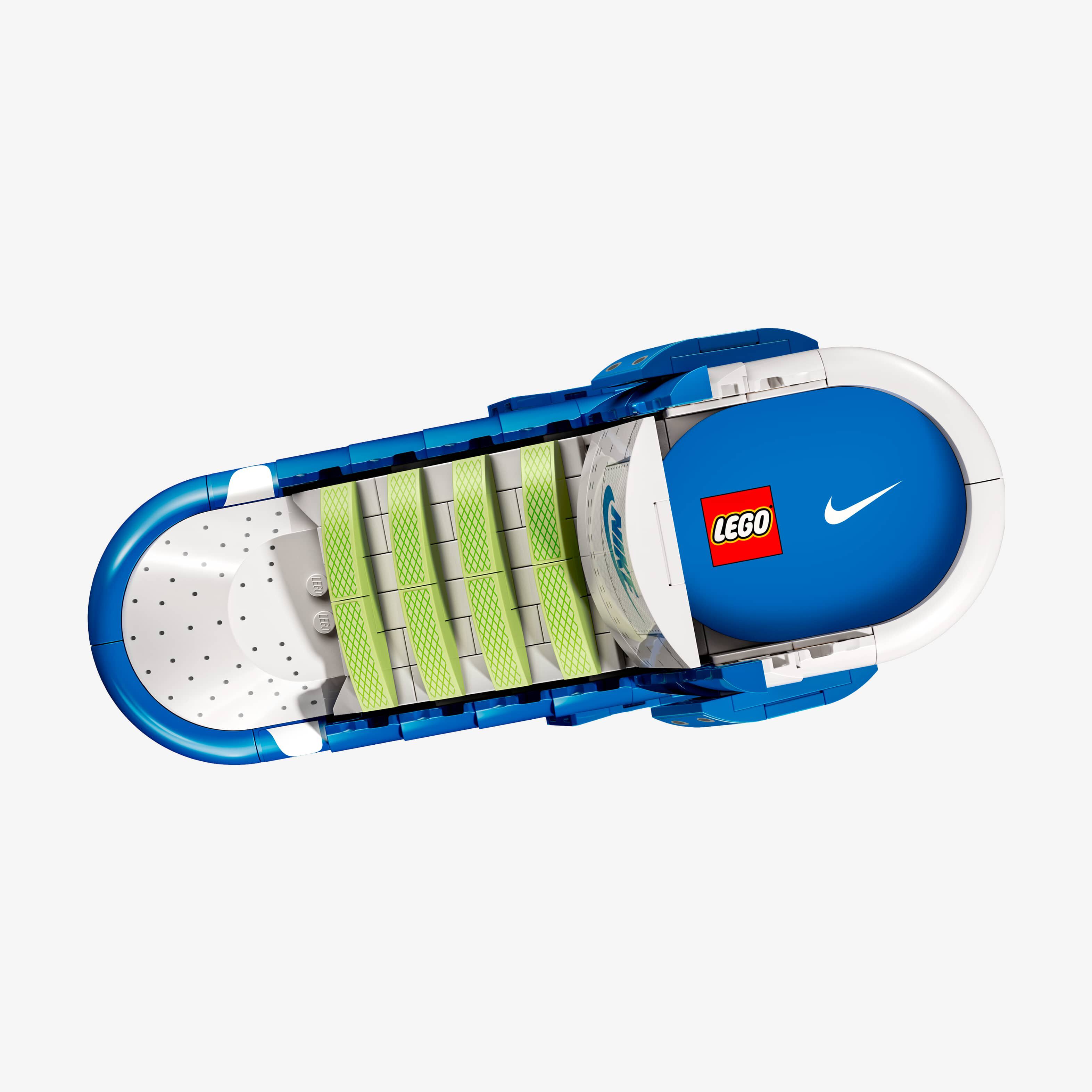 Nike Dunk x LEGO&reg; Set image number 3