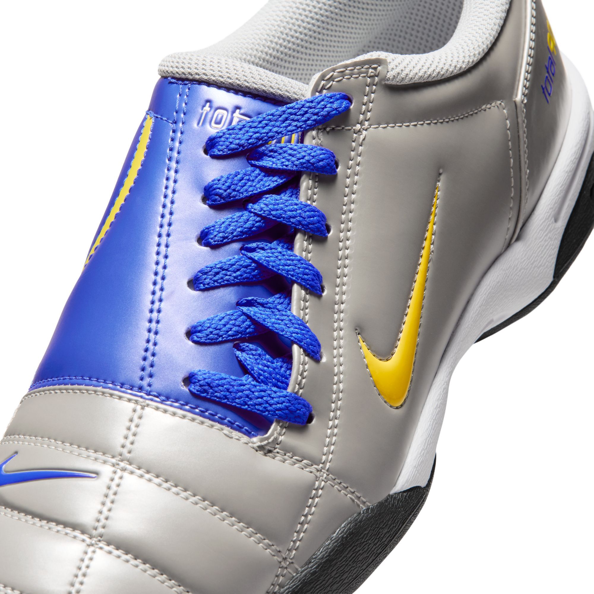 Nike Total 90 image number 9
