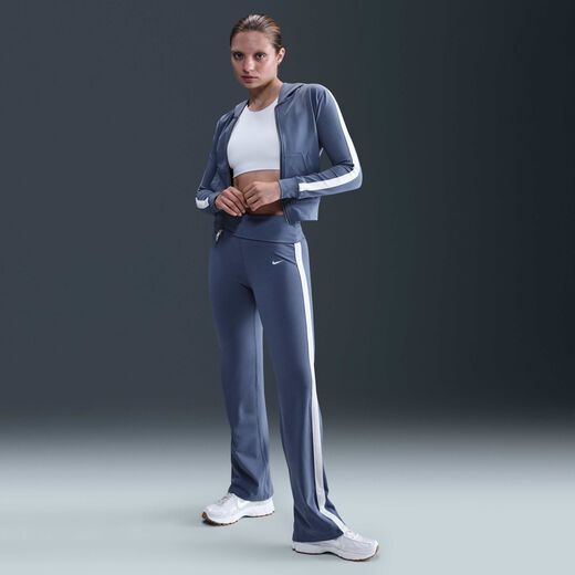 نايكي سبورتسوير