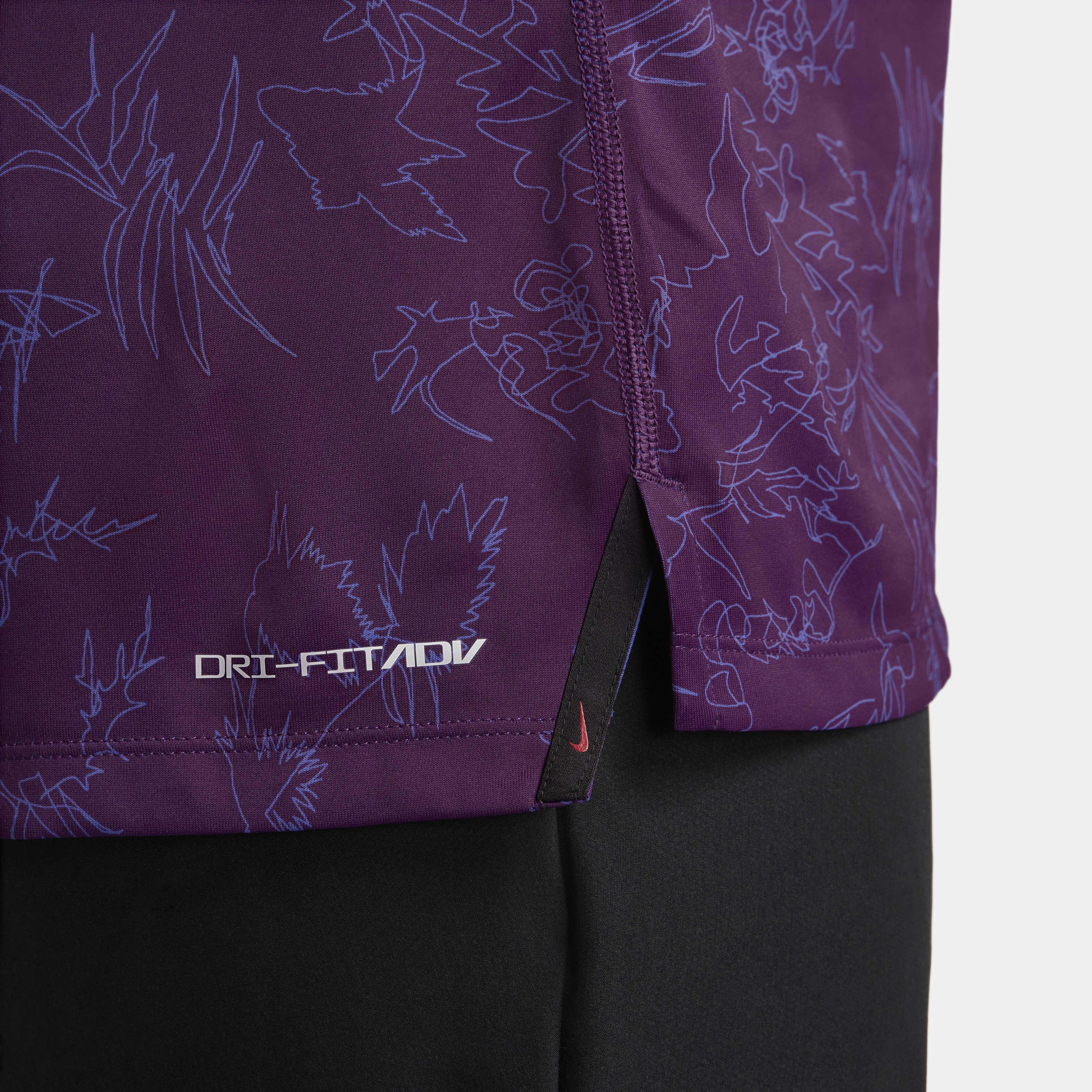 Tiger Woods image number 10