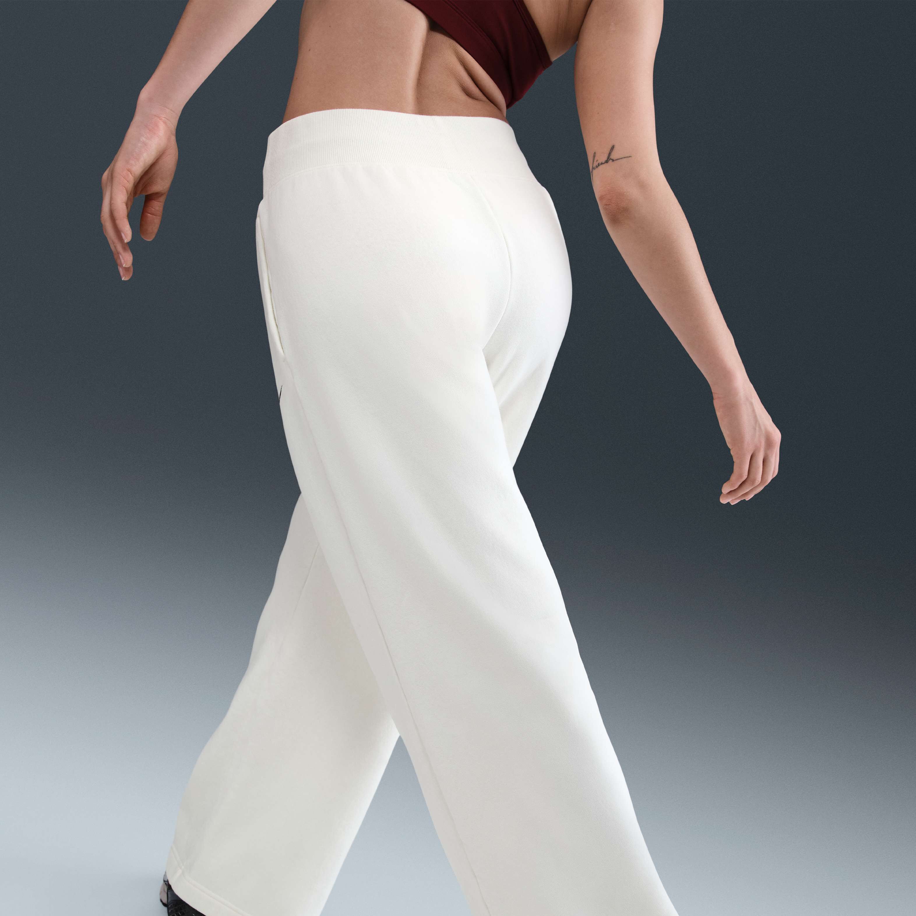 نايكي سبورتسوير فينيكس فليس image number 2