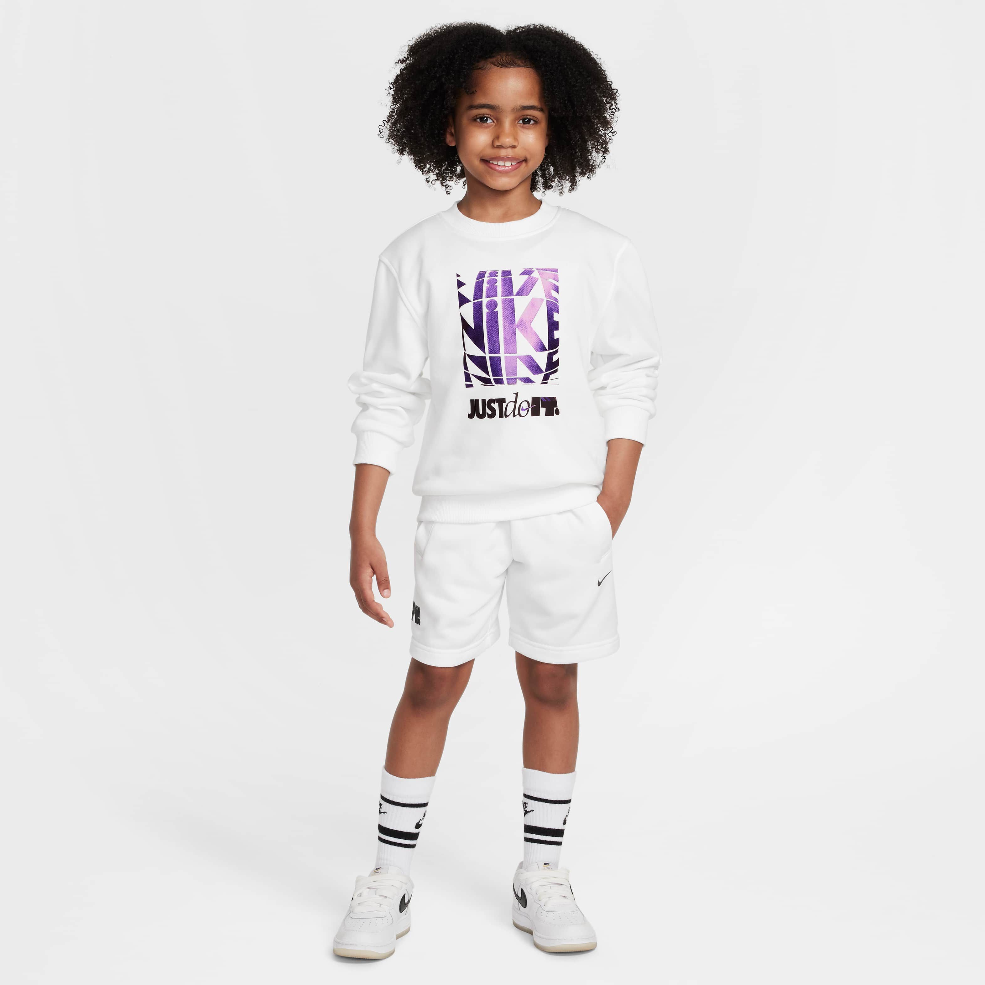 Nike Sportswear Club image number 4