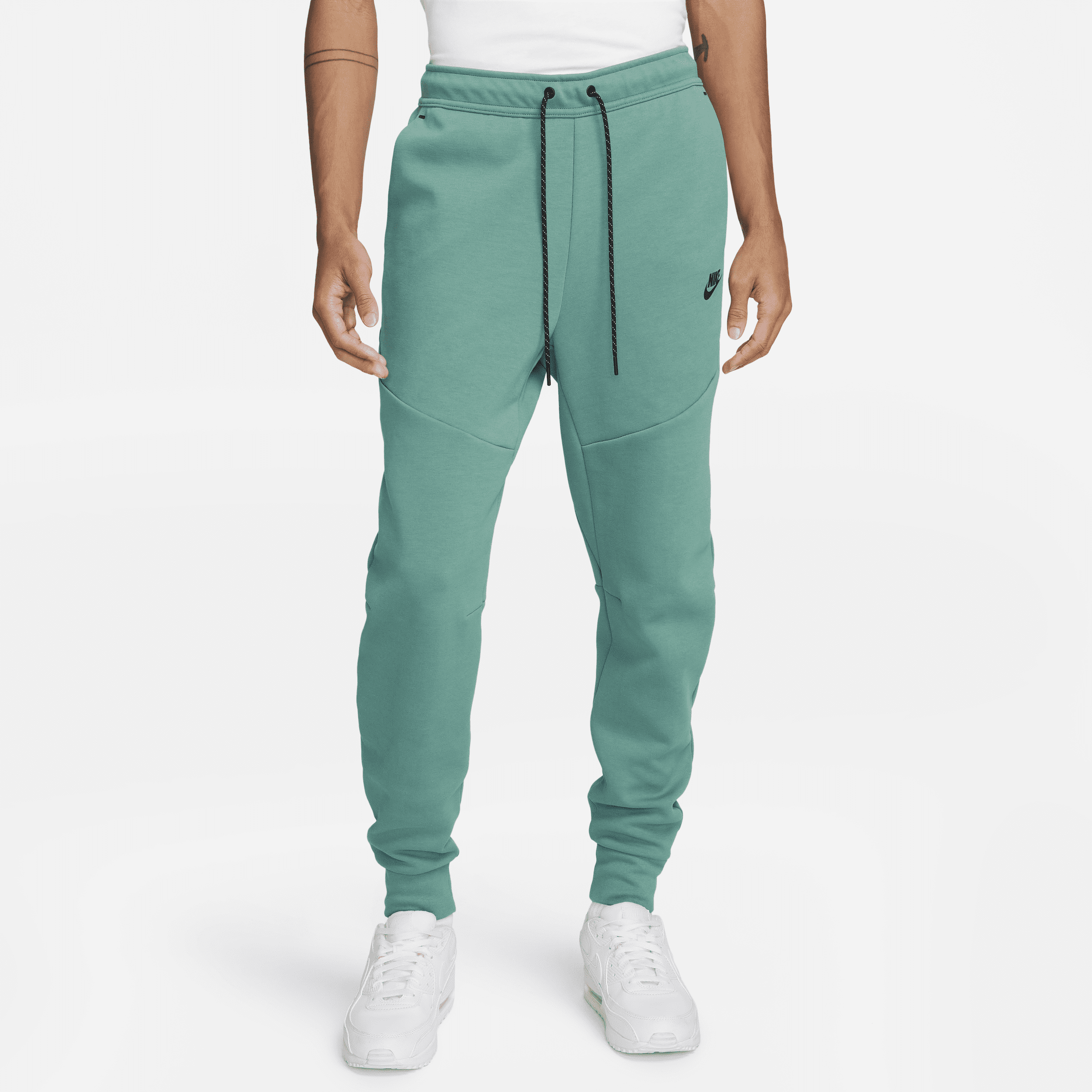 Tech outlet fleece joggers