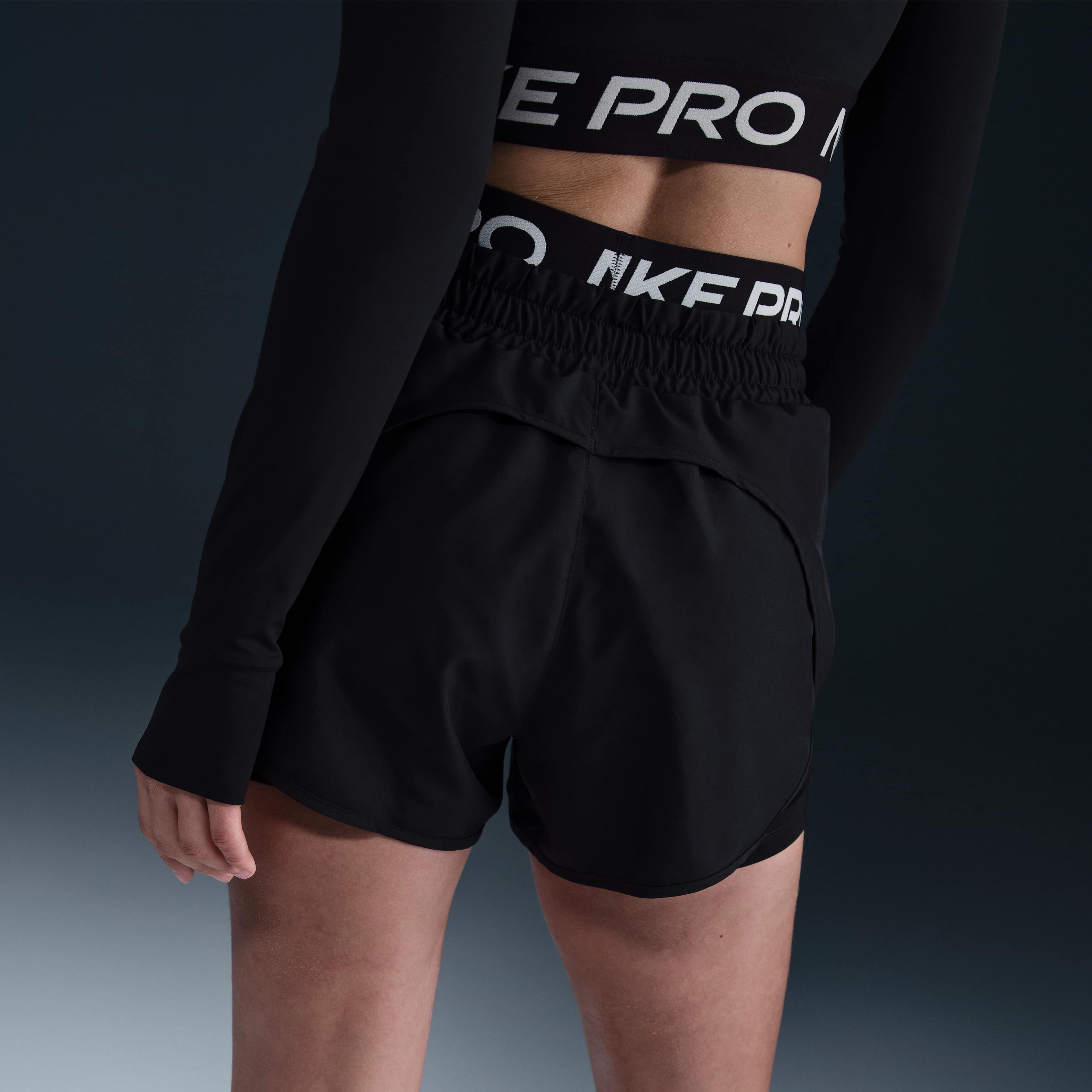 Nike Pro image number 2