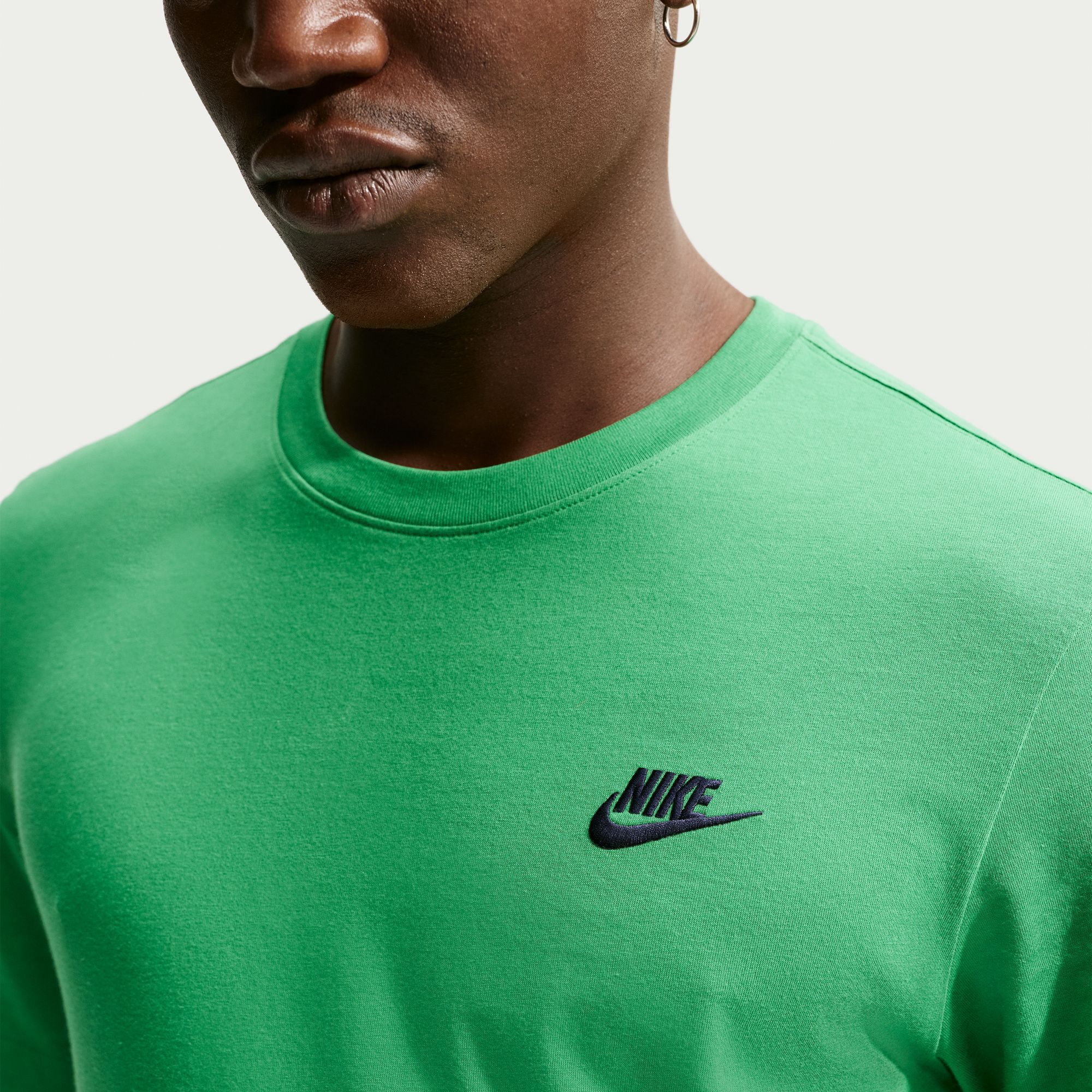 Nike Sportswear Club image number 4
