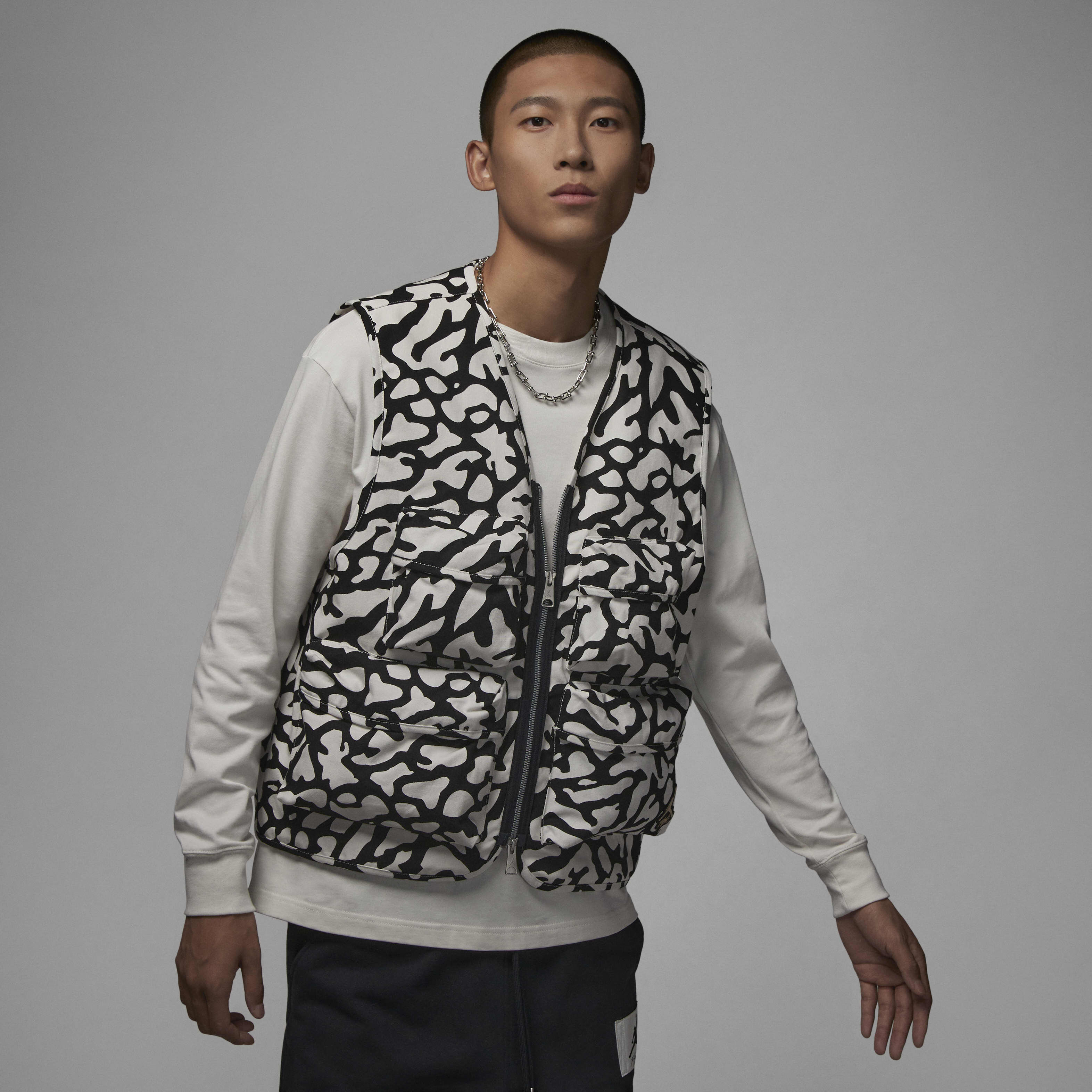 Buy Jordan Flight Heritage Men's Gilet - Phantom | Nike UAE