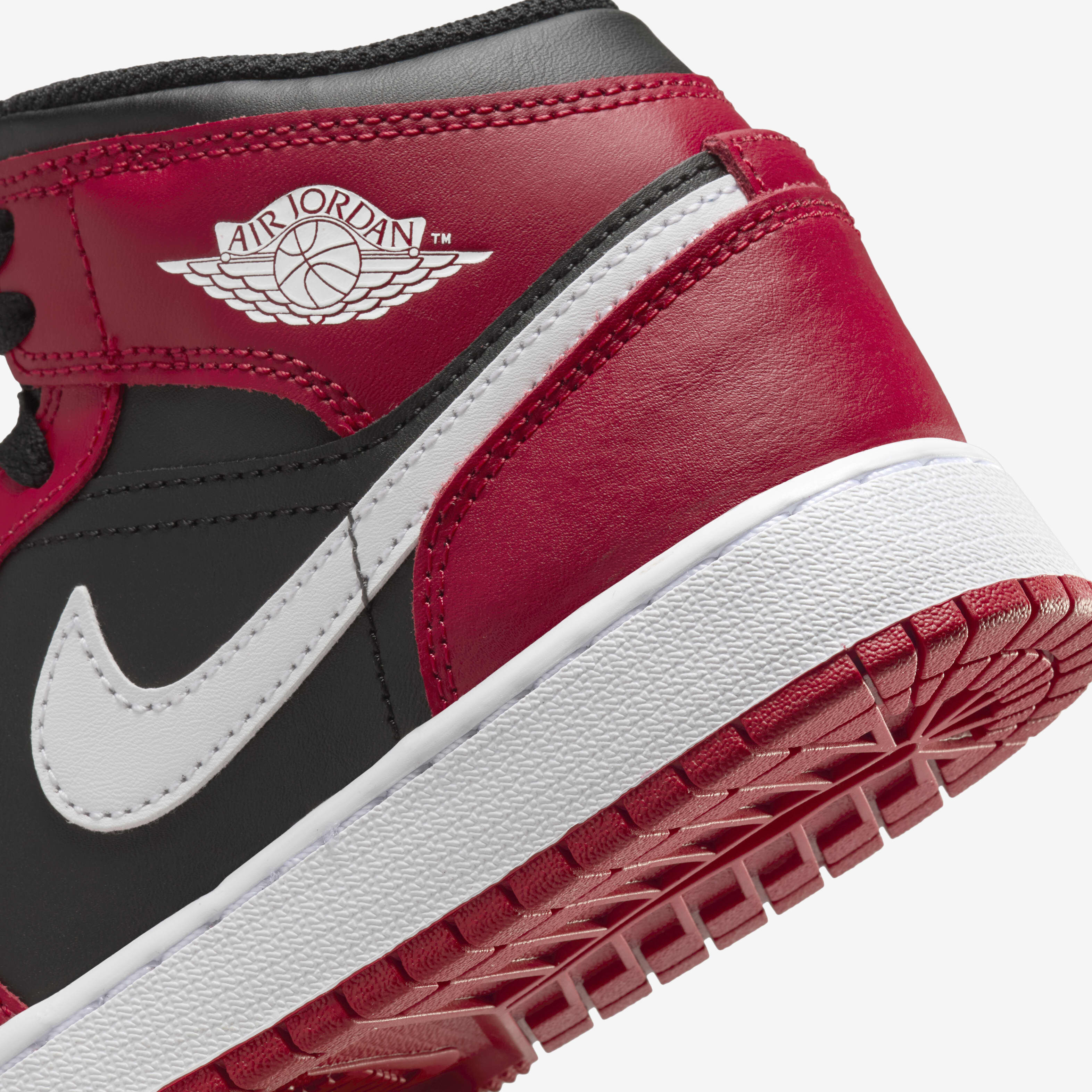 Air Jordan 1 Mid image number 7