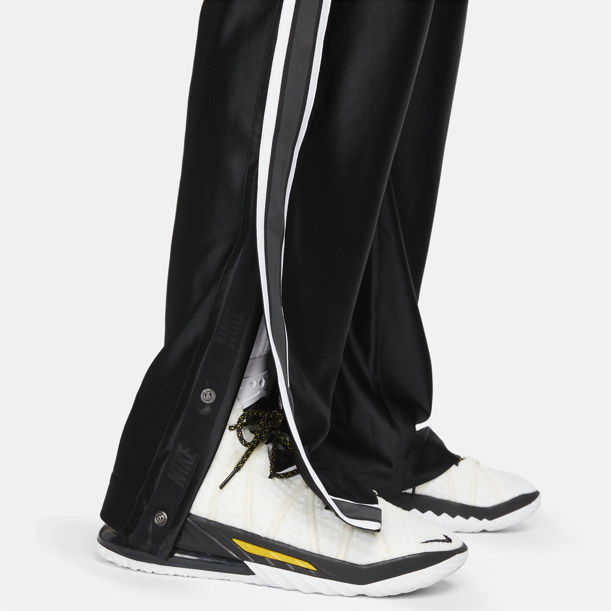 Nike tearaway pants hotsell mens